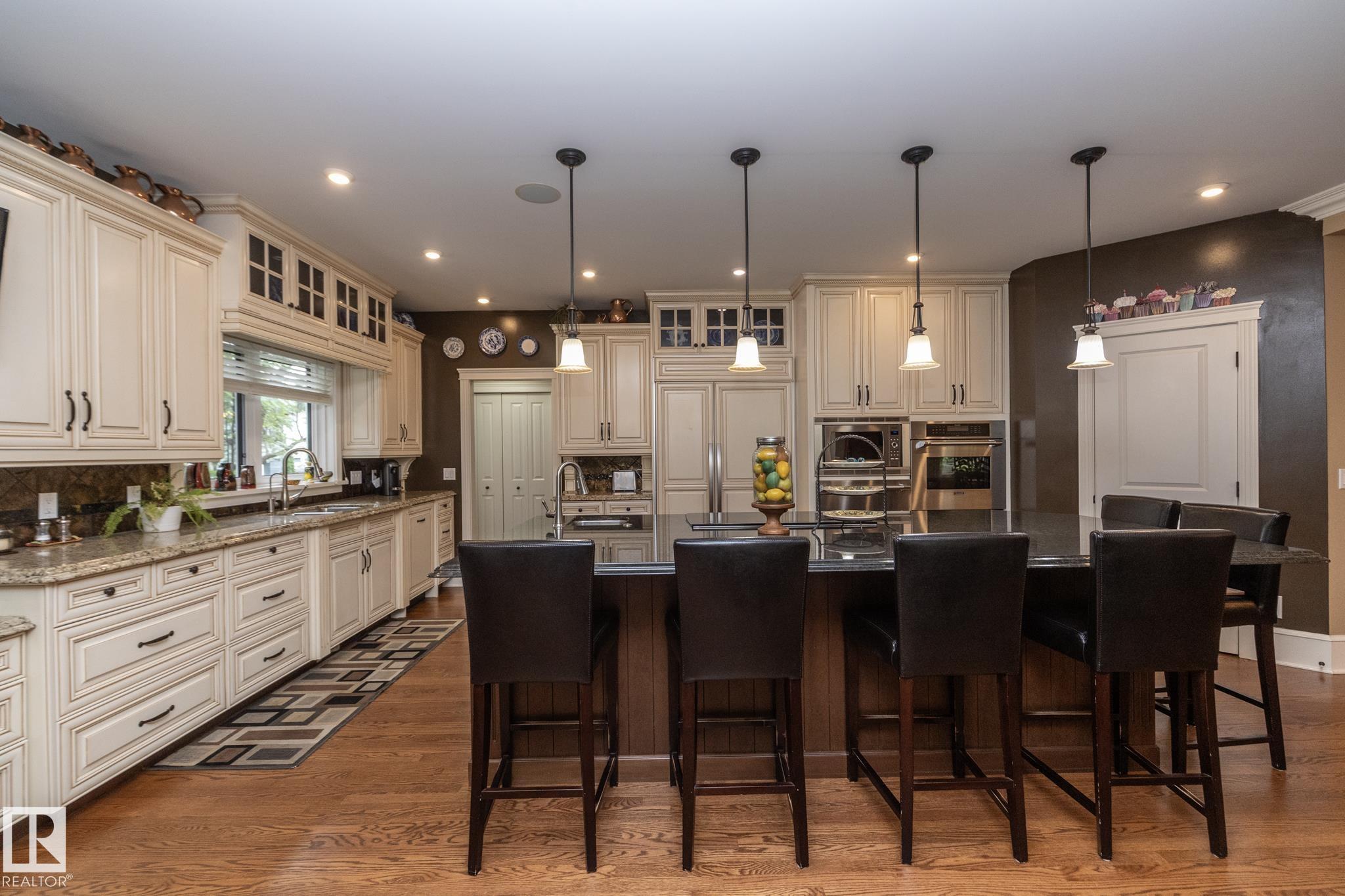 Photo 10 at 63 Fairway Drive NW, Westbrook Estate, Edmonton