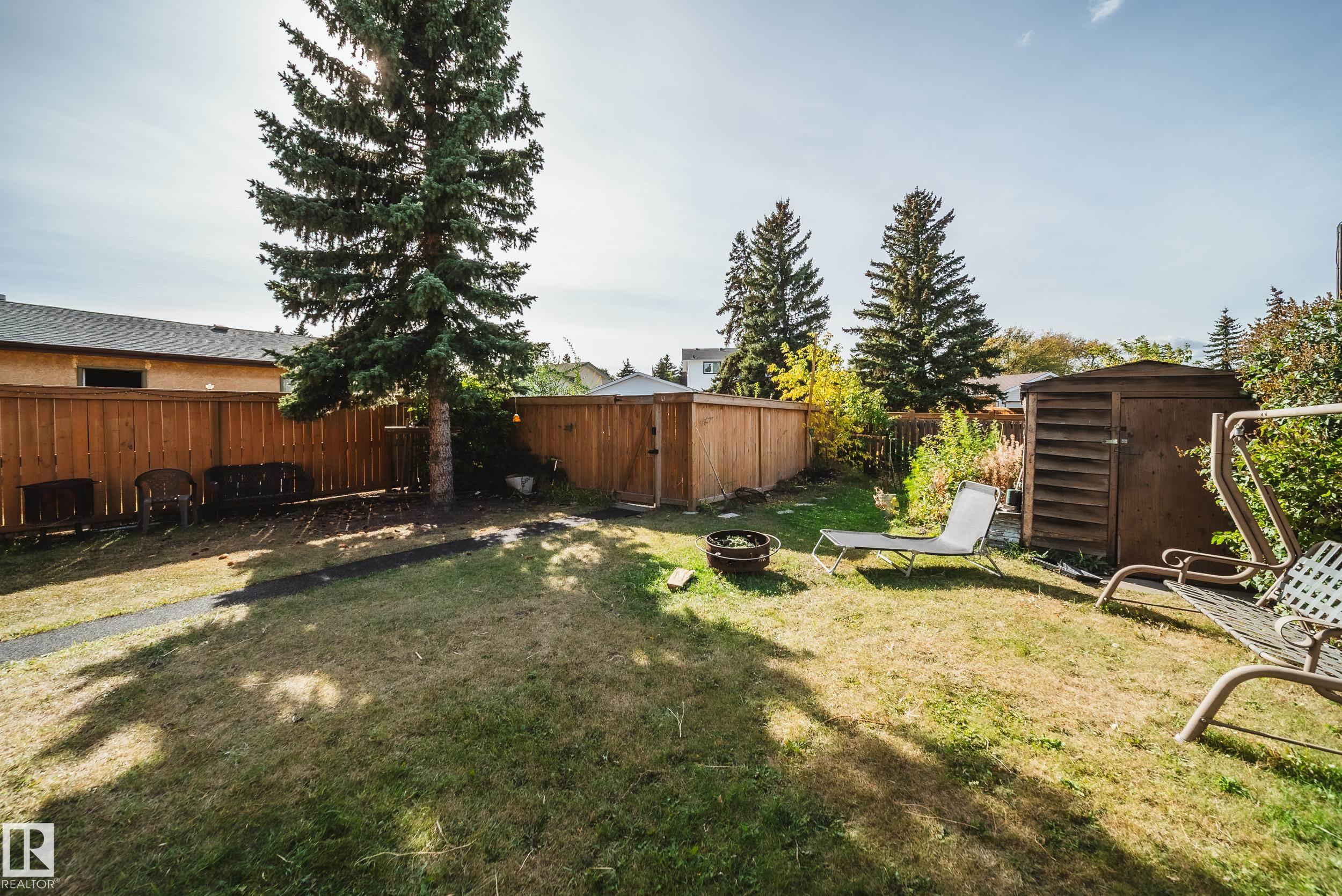 Photo 24 at 102 Woodvale Road W NW, Hillview, Edmonton