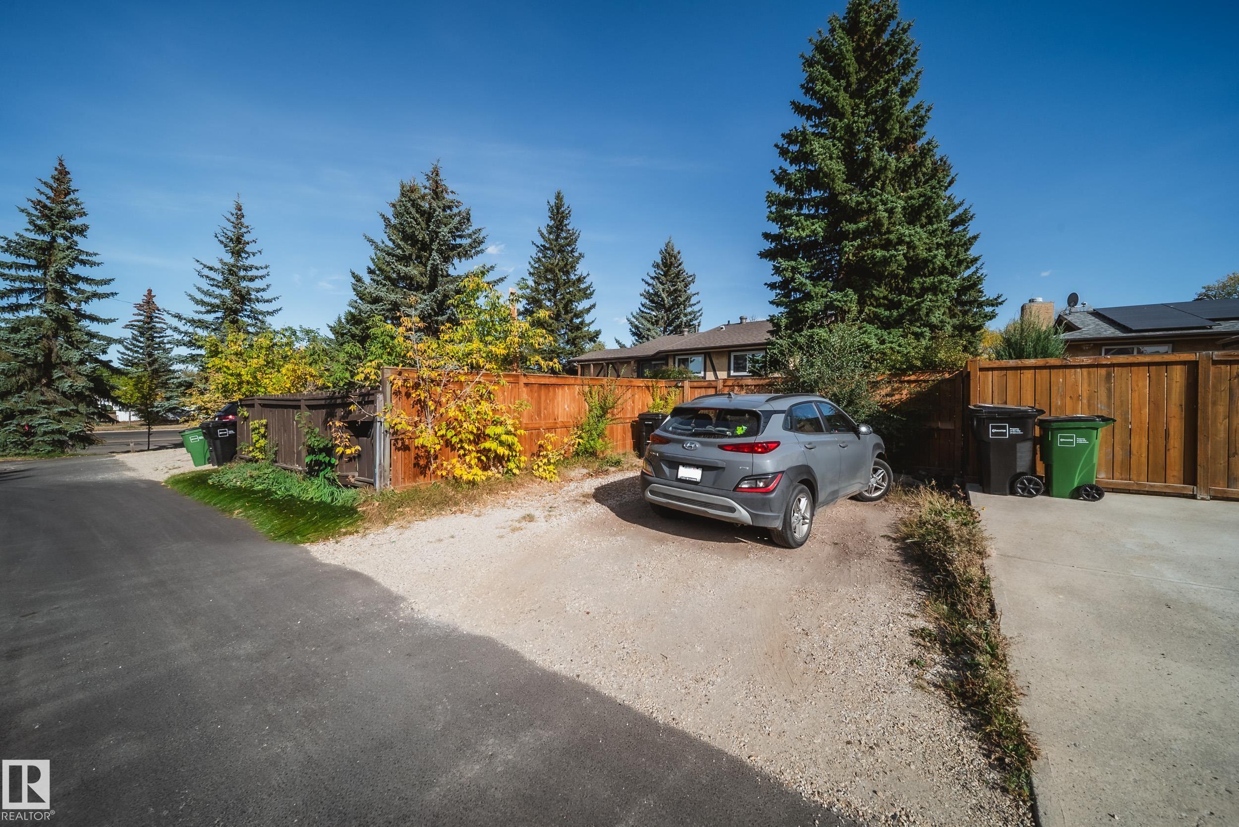 Photo 25 at 102 Woodvale Road W NW, Hillview, Edmonton