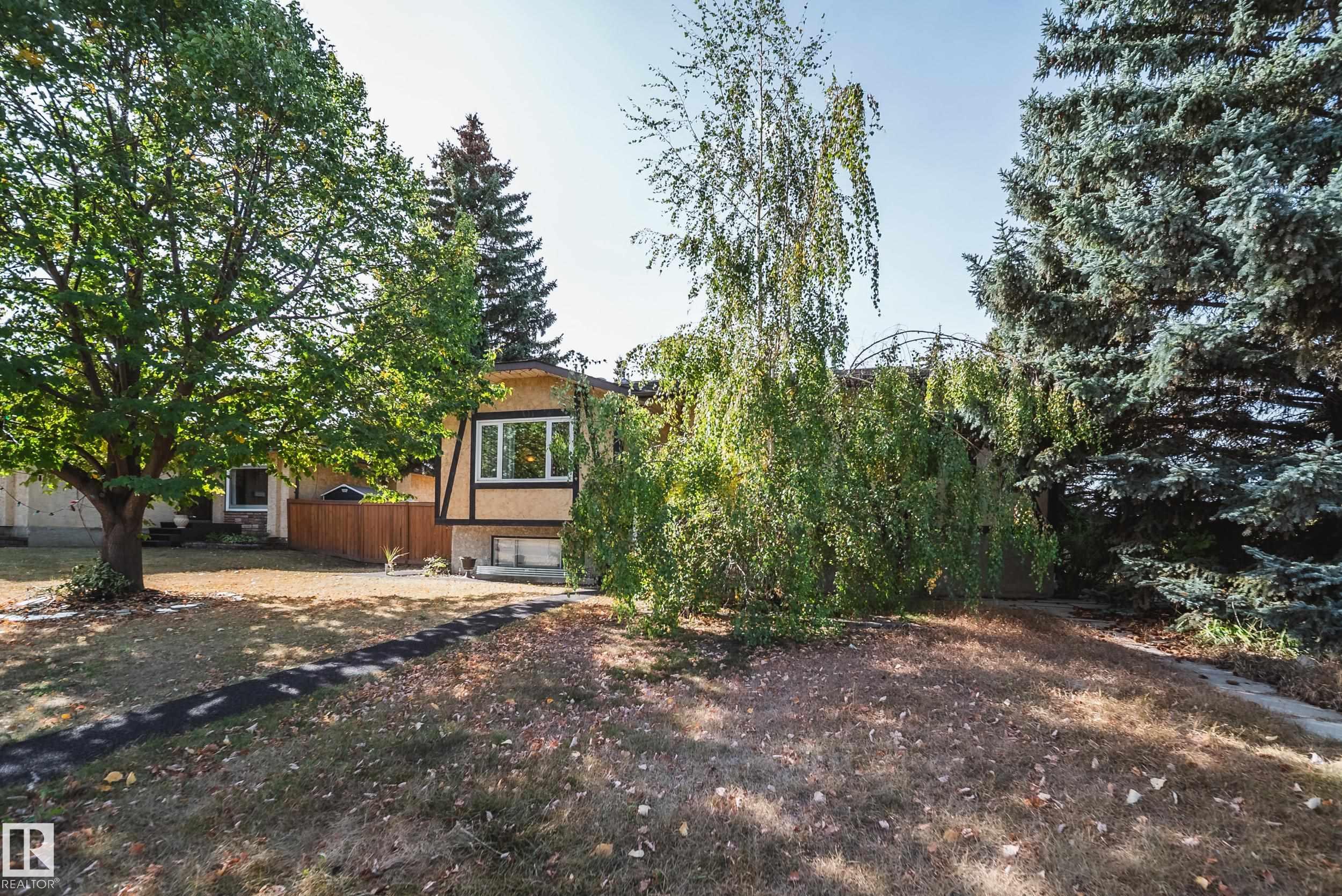 Photo 27 at 102 Woodvale Road W NW, Hillview, Edmonton