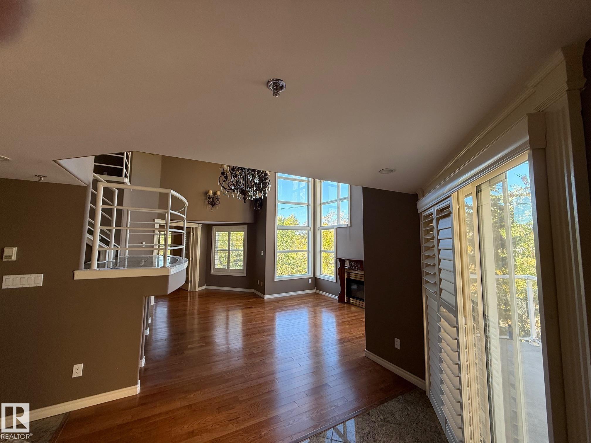 Photo 9 at 404 - 12028 103 Avenue NW, Wîhkwêntôwin, Edmonton