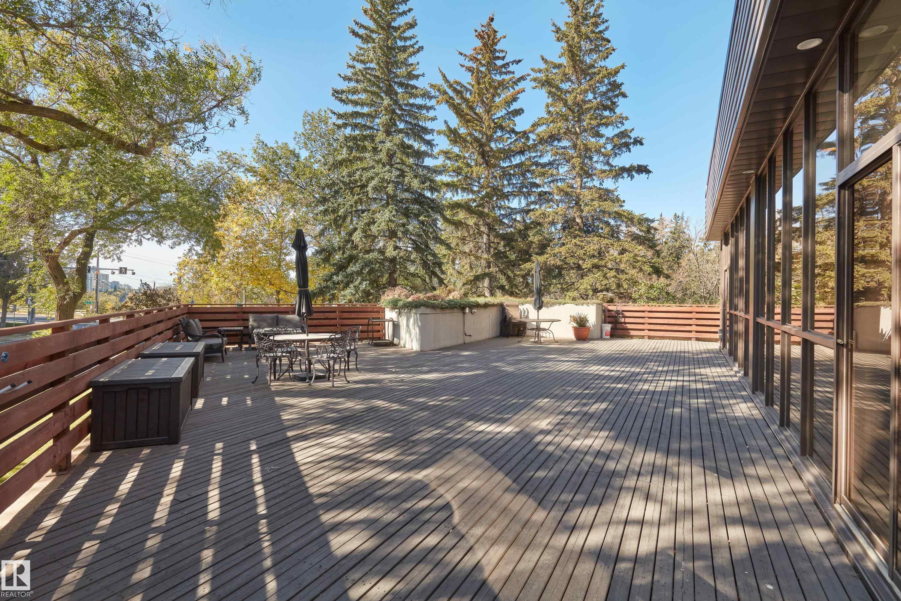 Photo 36 at 403 - 9929 Saskatchewan Drive NW, Strathcona, Edmonton