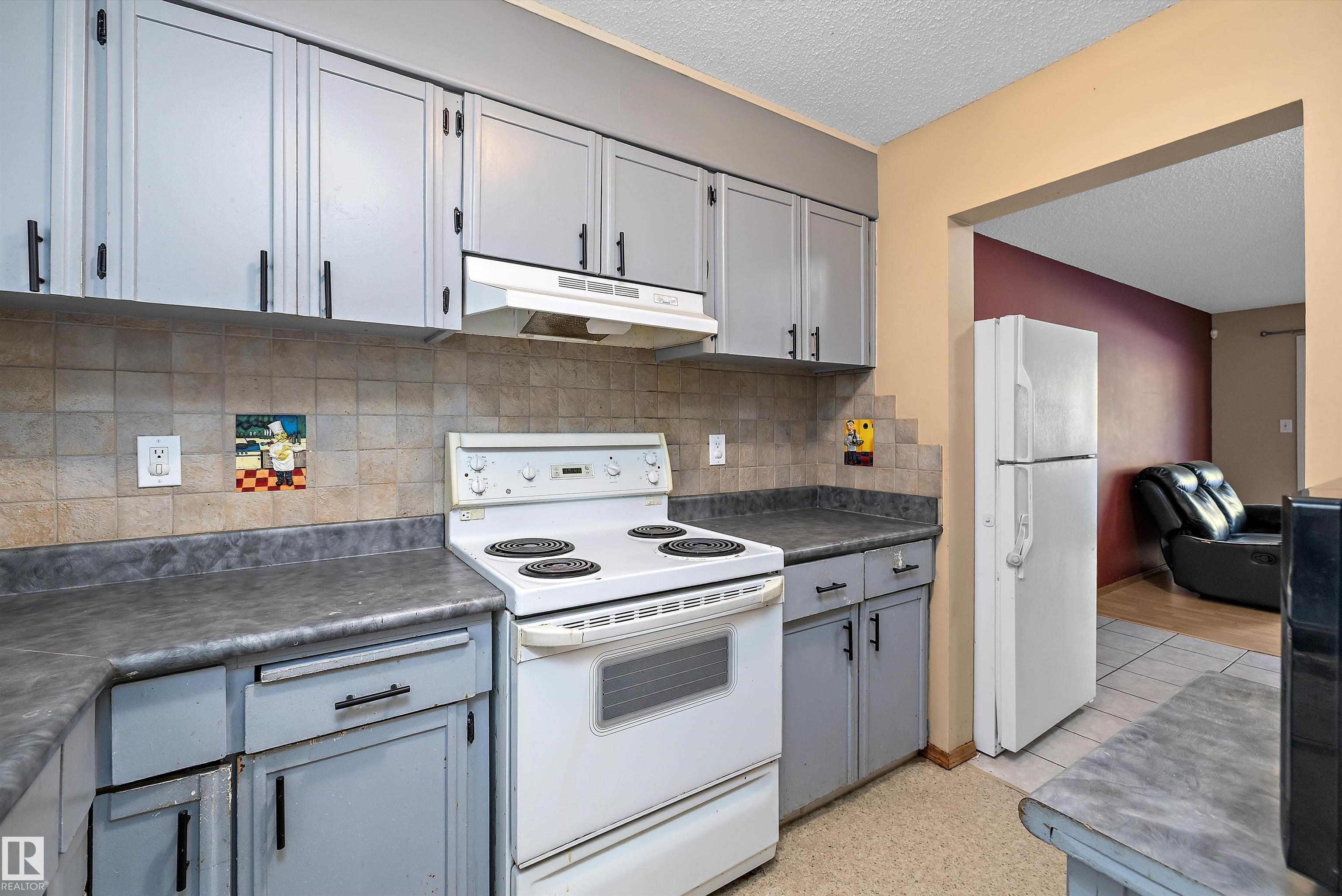 Photo 8 at 143 - 87 Brookwood Drive, Brookwood, Spruce Grove
