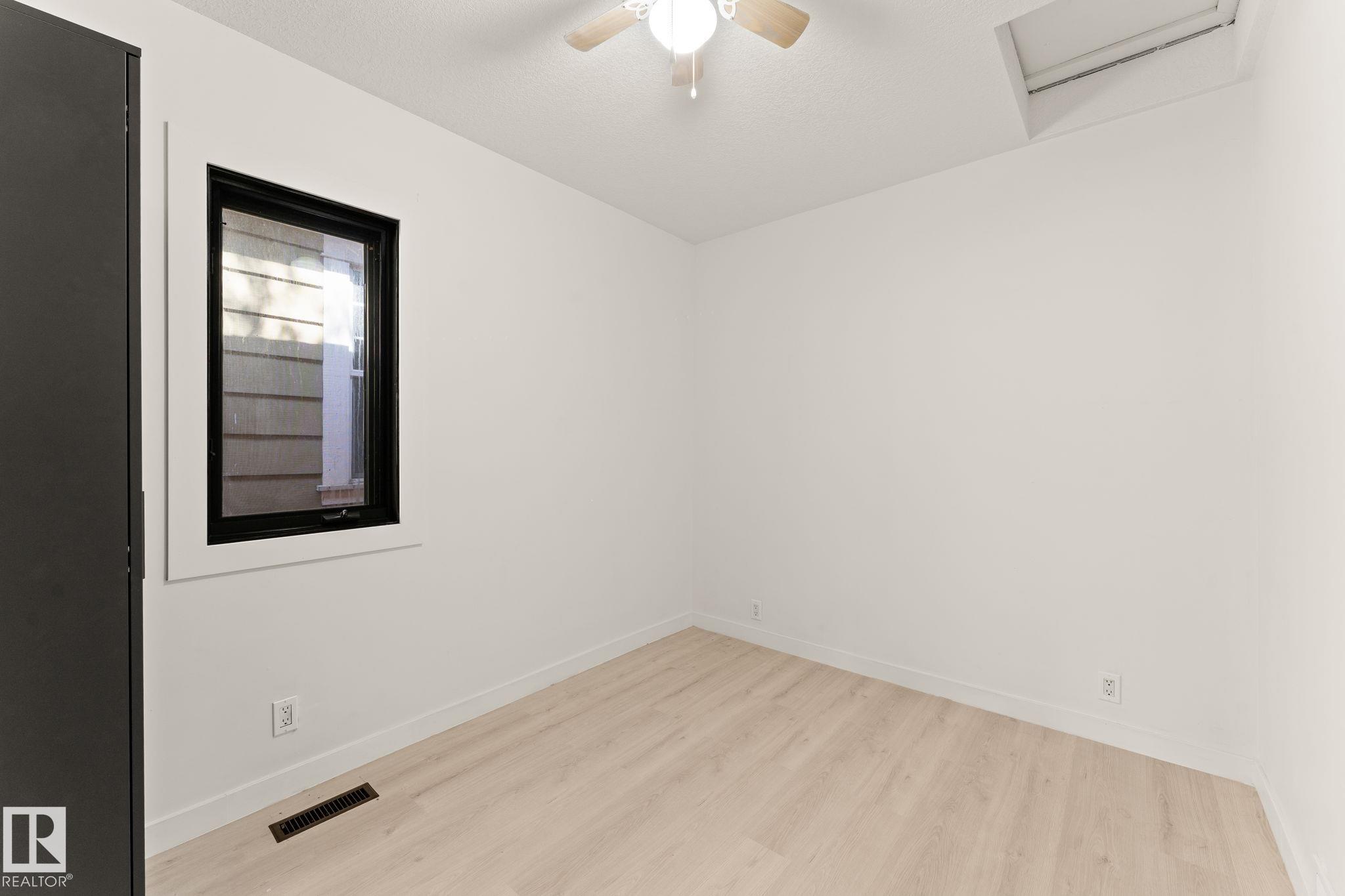 Photo 24 at 11250 92 Street NW, Alberta Avenue, Edmonton