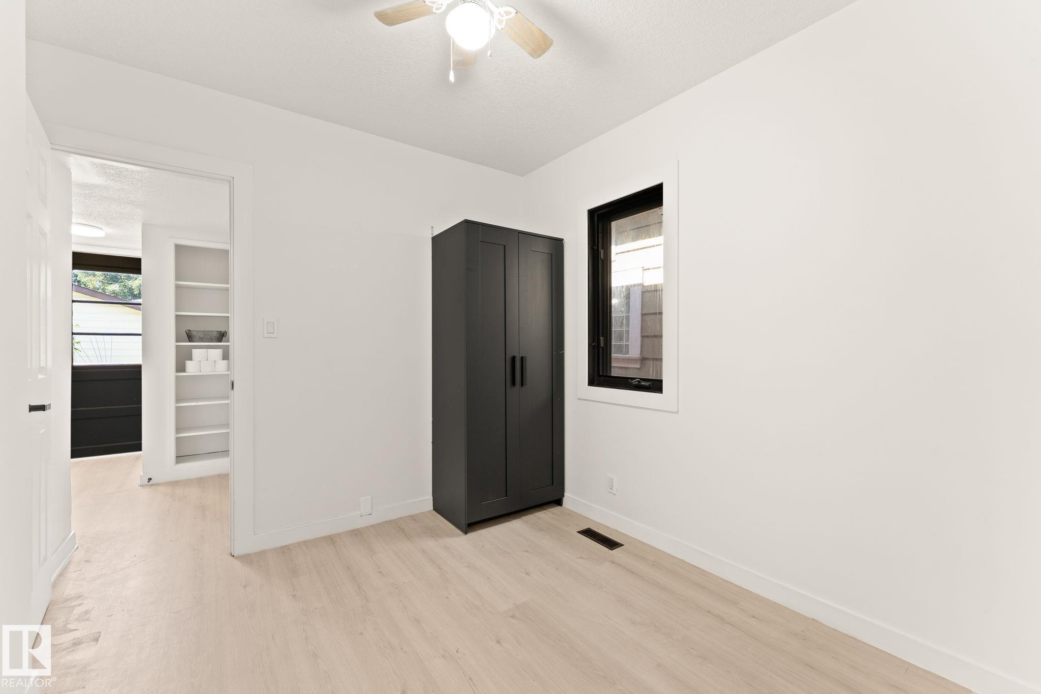 Photo 25 at 11250 92 Street NW, Alberta Avenue, Edmonton