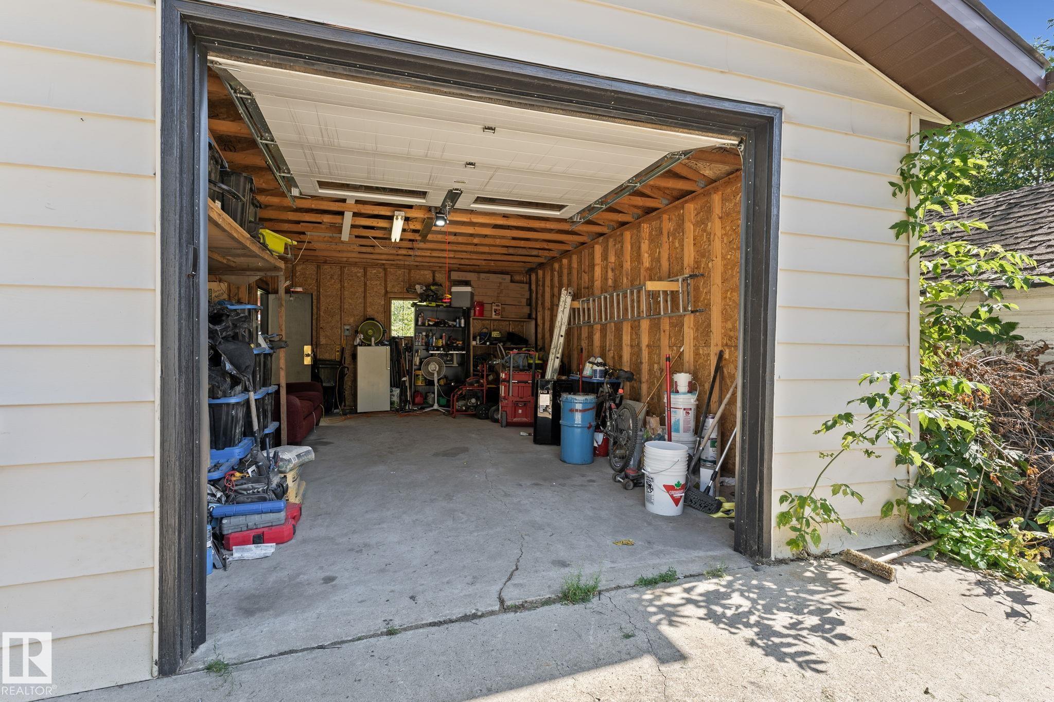 Photo 34 at 11250 92 Street NW, Alberta Avenue, Edmonton