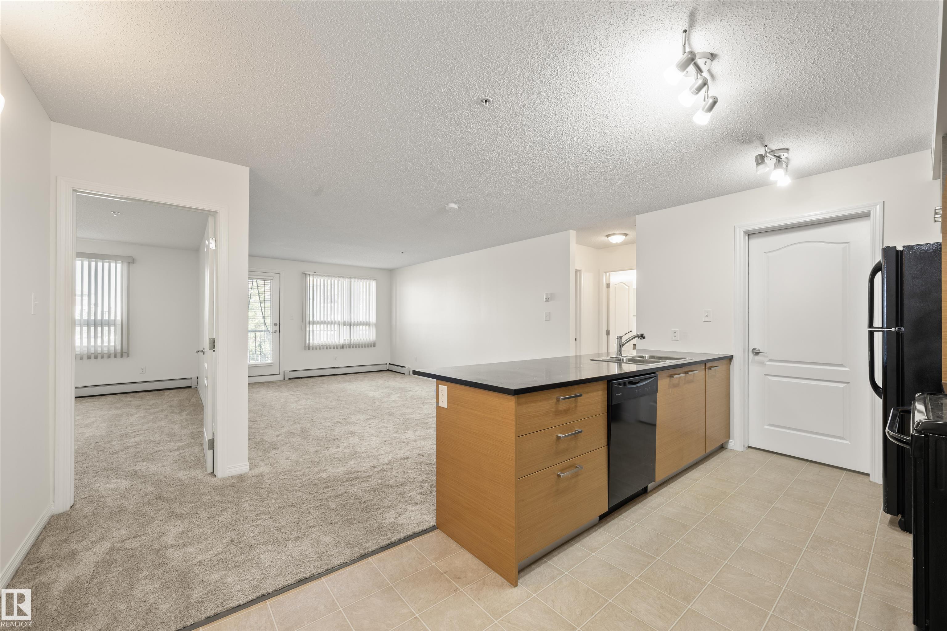 Photo 3 at 2209 - 7343 South Terwillegar Drive NW, South Terwillegar, Edmonton