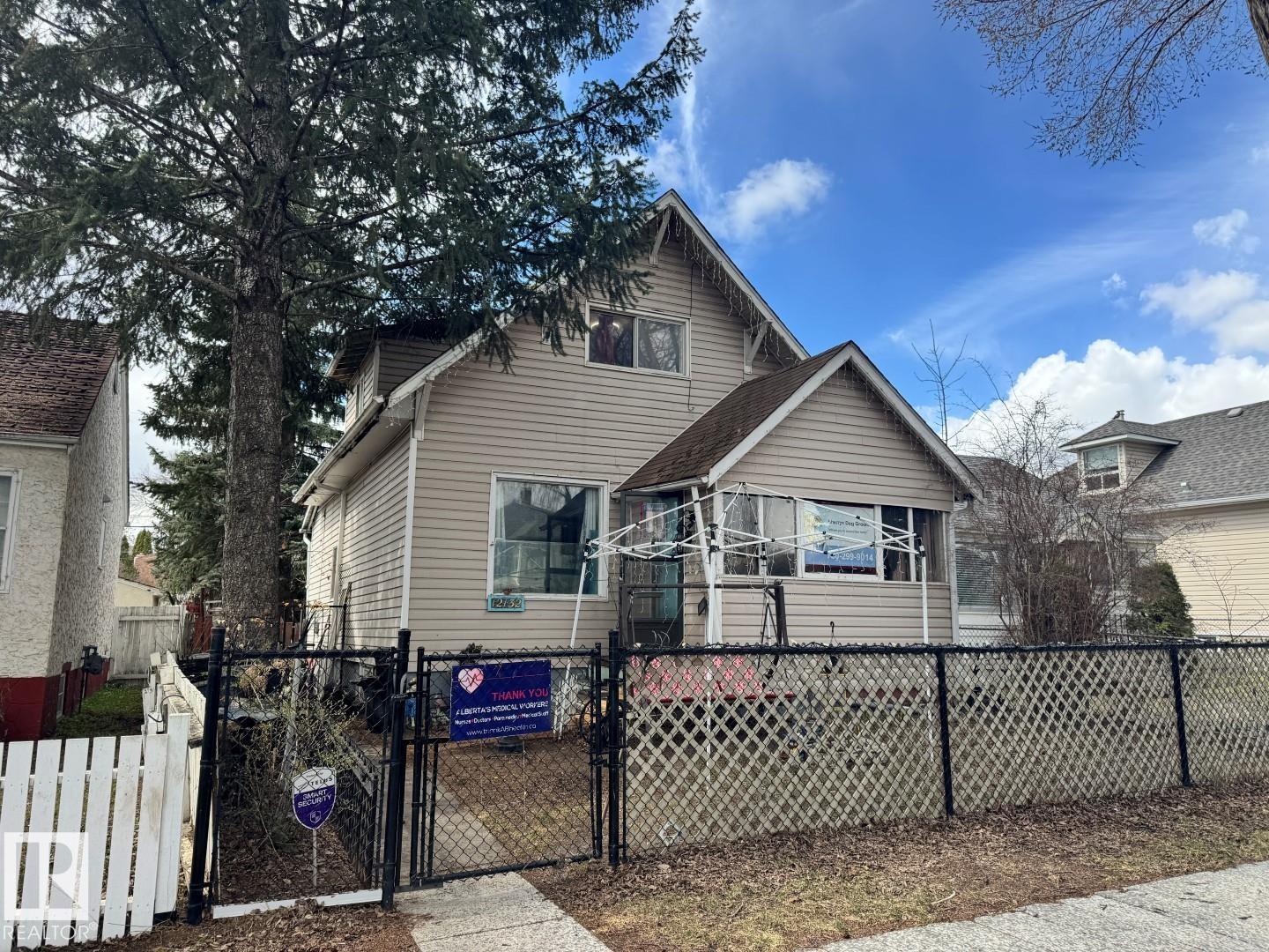 12132 93 Street NW, Alberta Avenue, Edmonton 