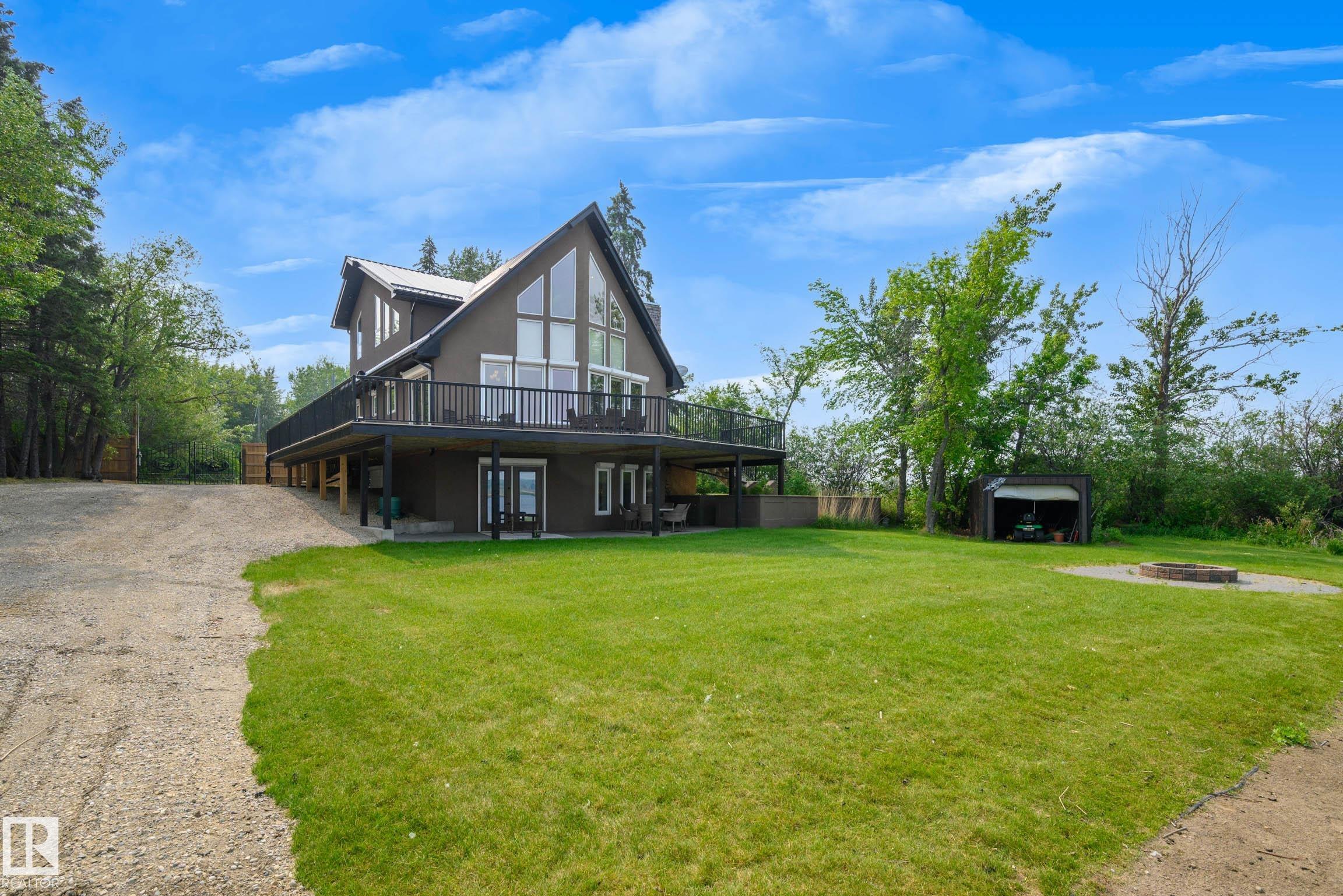 Photo 2 at 47 Railway Avenue, Kapasiwin, Rural Parkland County