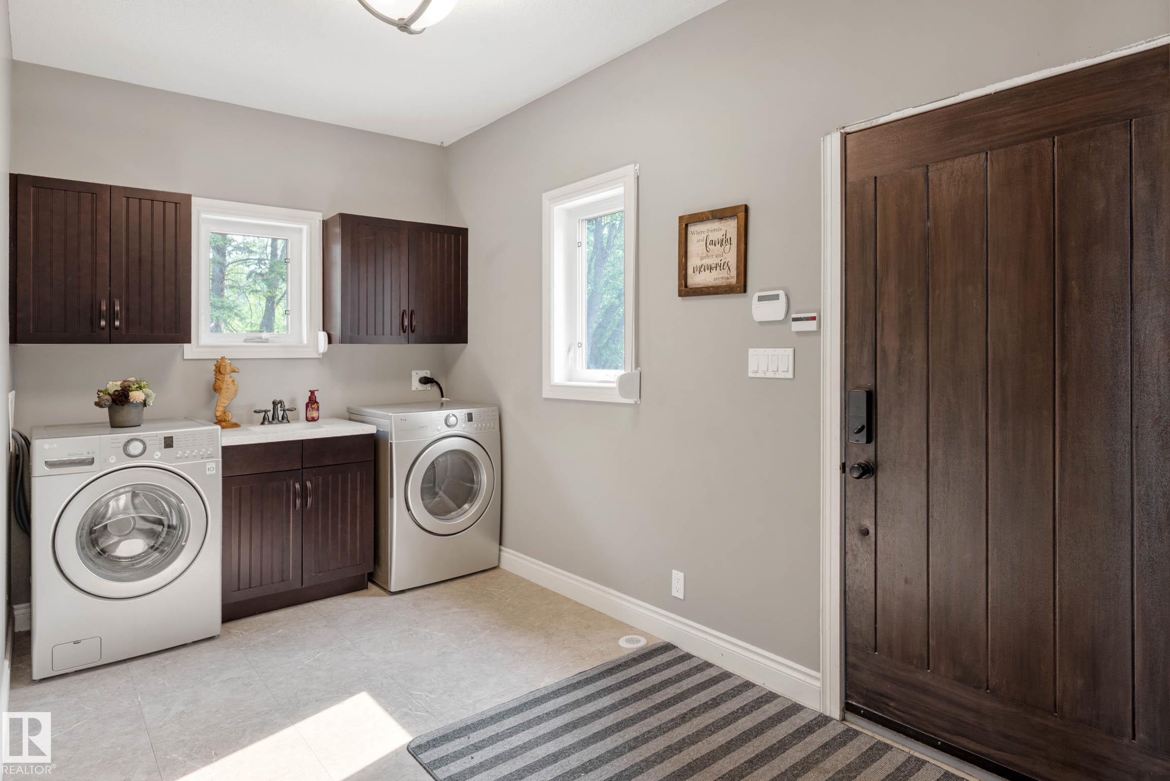 Photo 22 at 47 Railway Avenue, Kapasiwin, Rural Parkland County