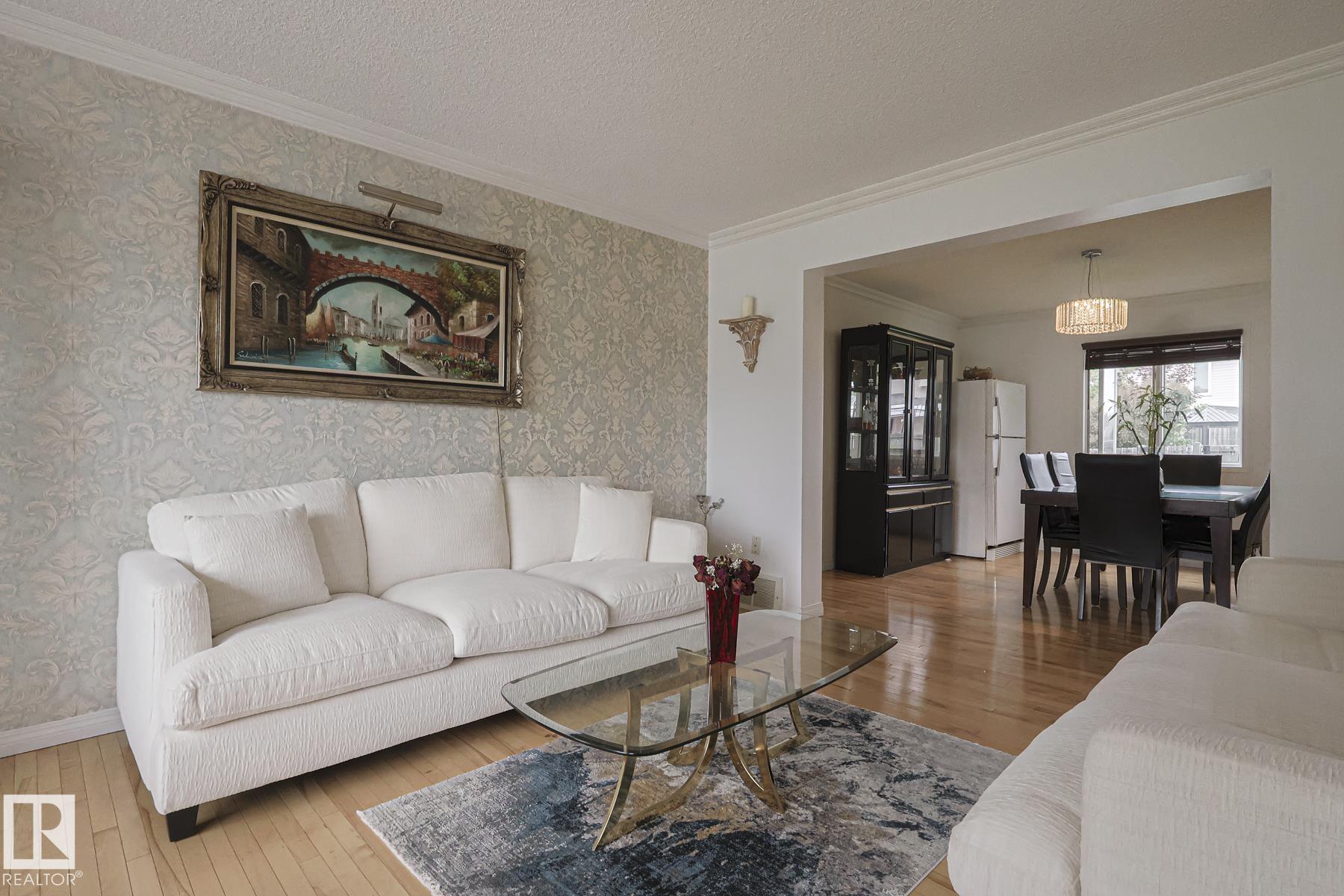Photo 6 at 12 Elsinore Place NW, Elsinore, Edmonton