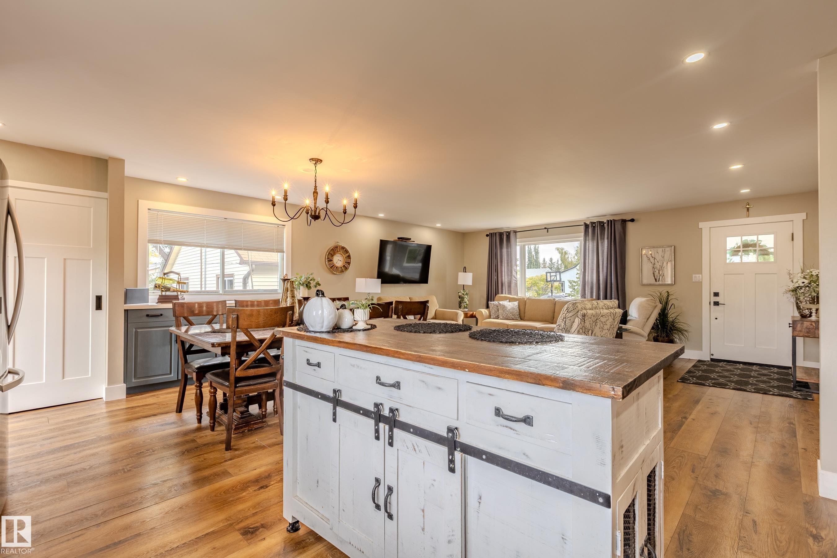 Photo 13 at 10114 102 Avenue, Morinville