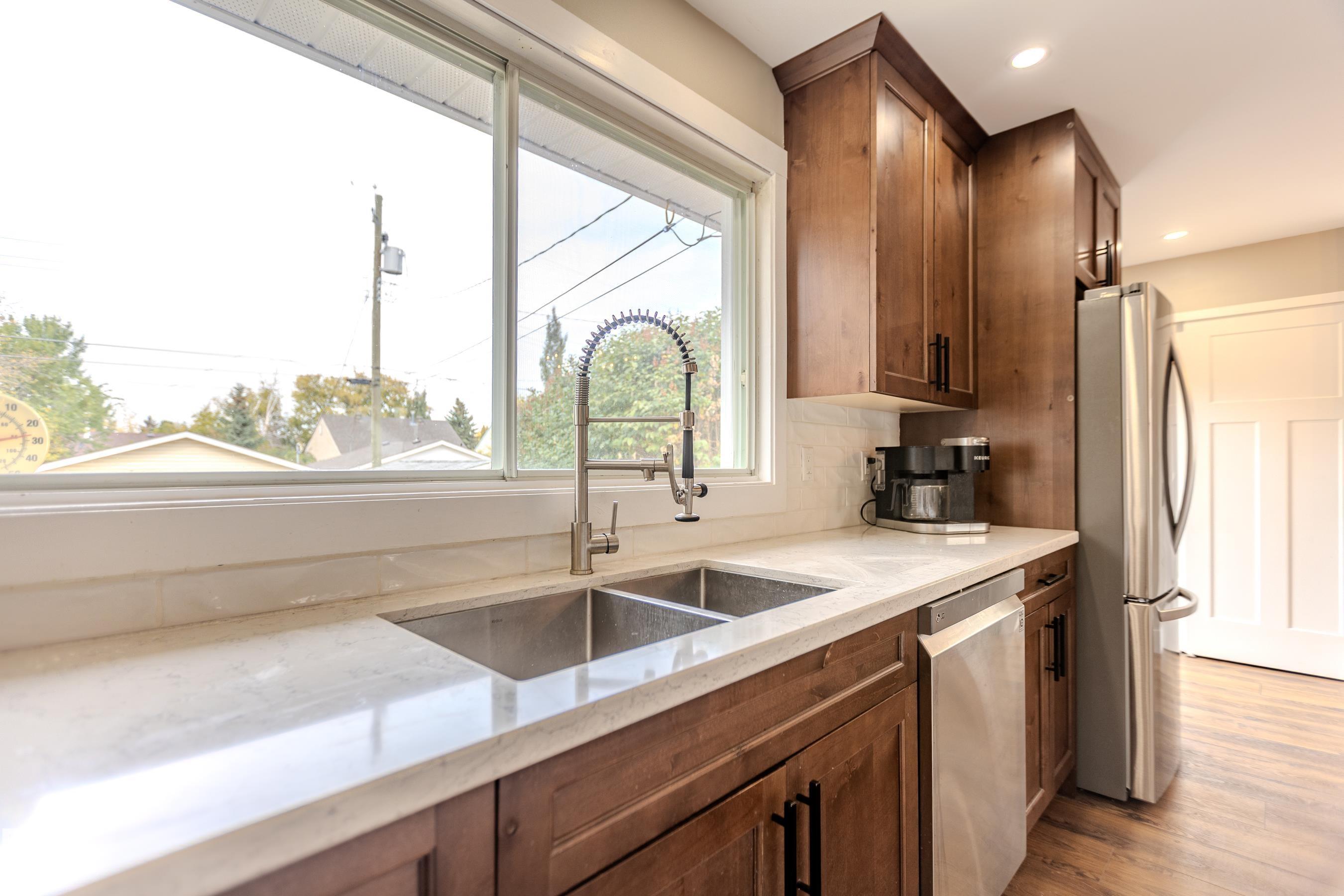 Photo 16 at 10114 102 Avenue, Morinville