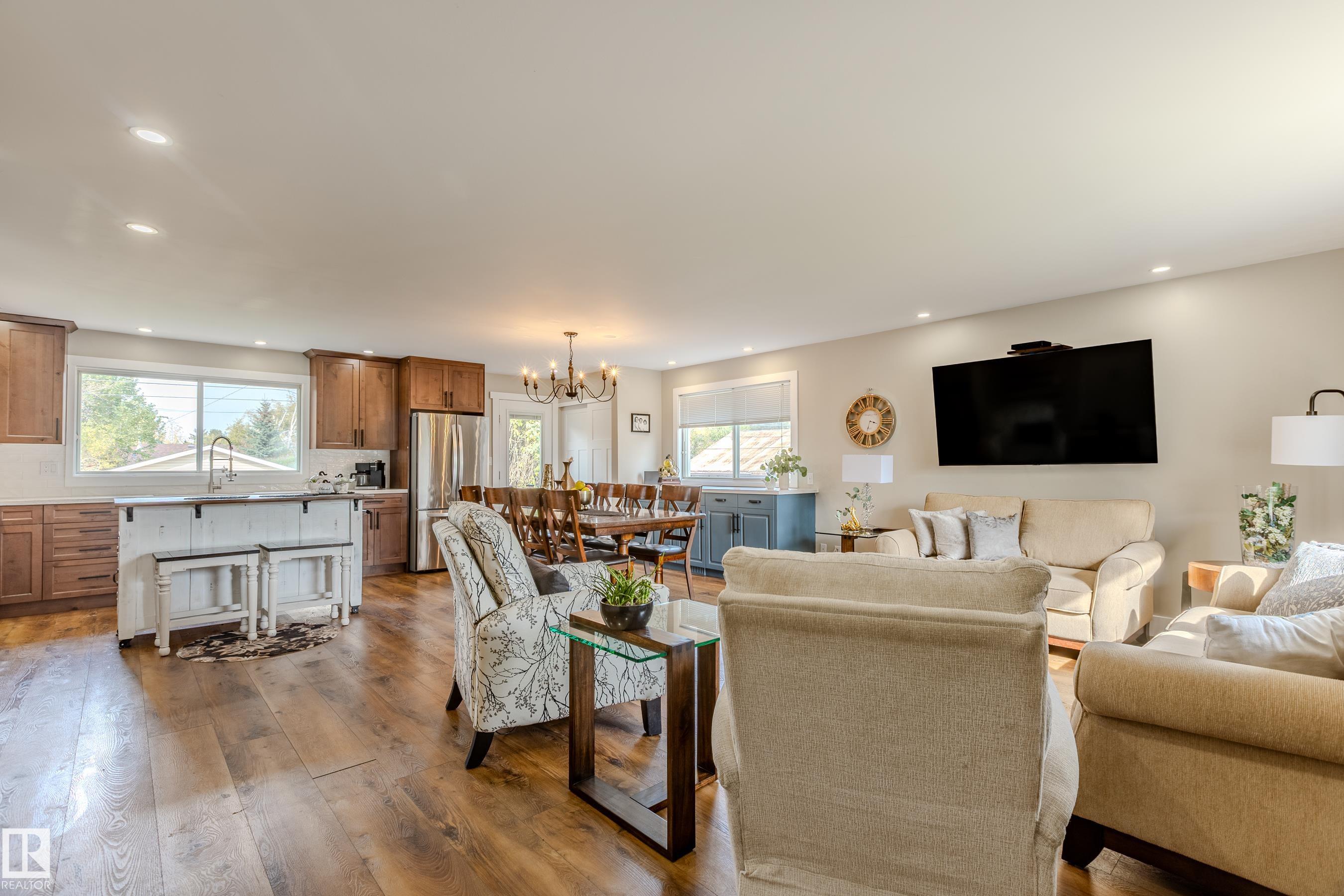 Photo 6 at 10114 102 Avenue, Morinville