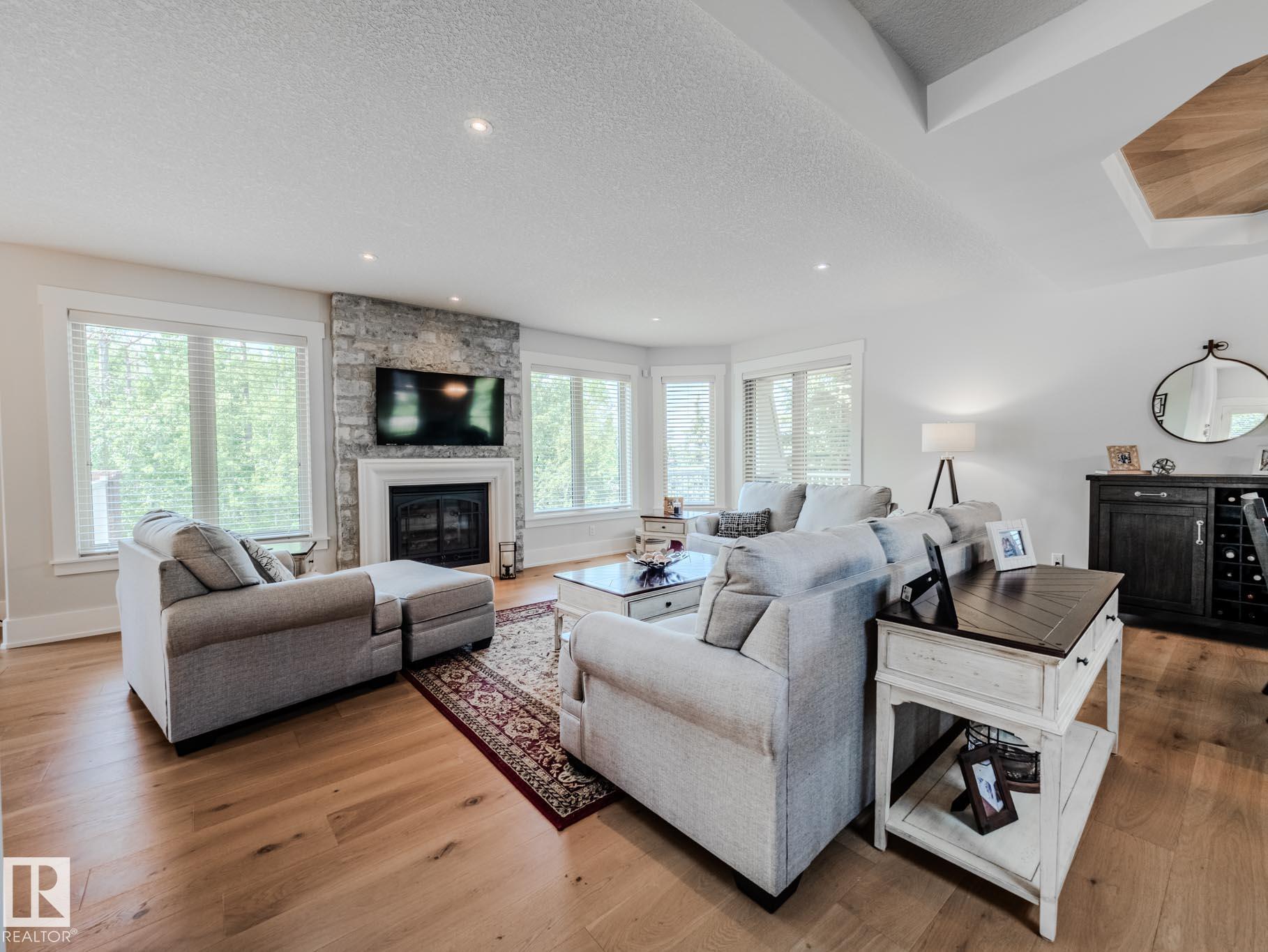 Photo 12 at 27 - 23033 Wye Road, Sherwood Hills Estates, Rural Strathcona County