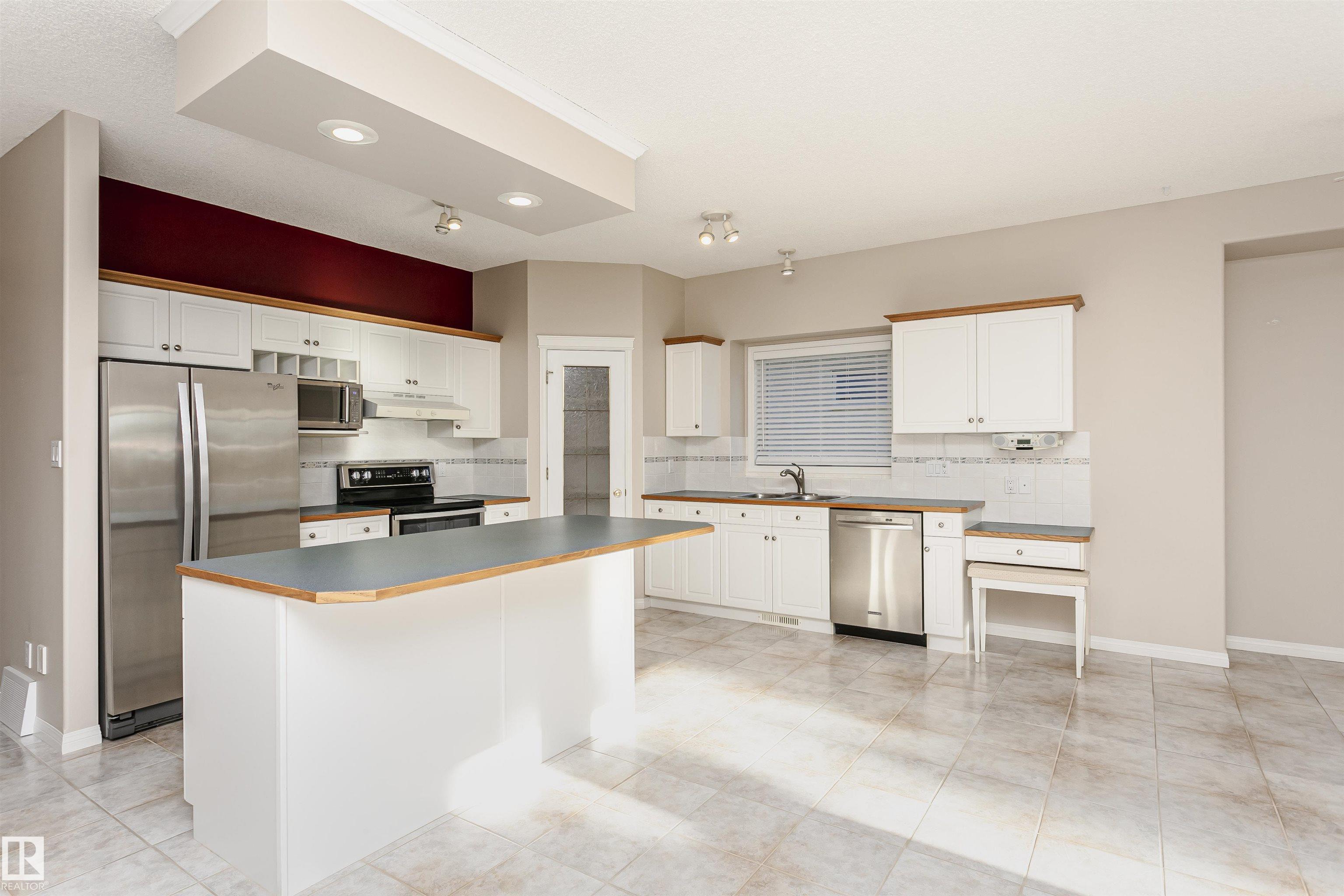 Photo 7 at 26 Longview Place, Linkside, Spruce Grove