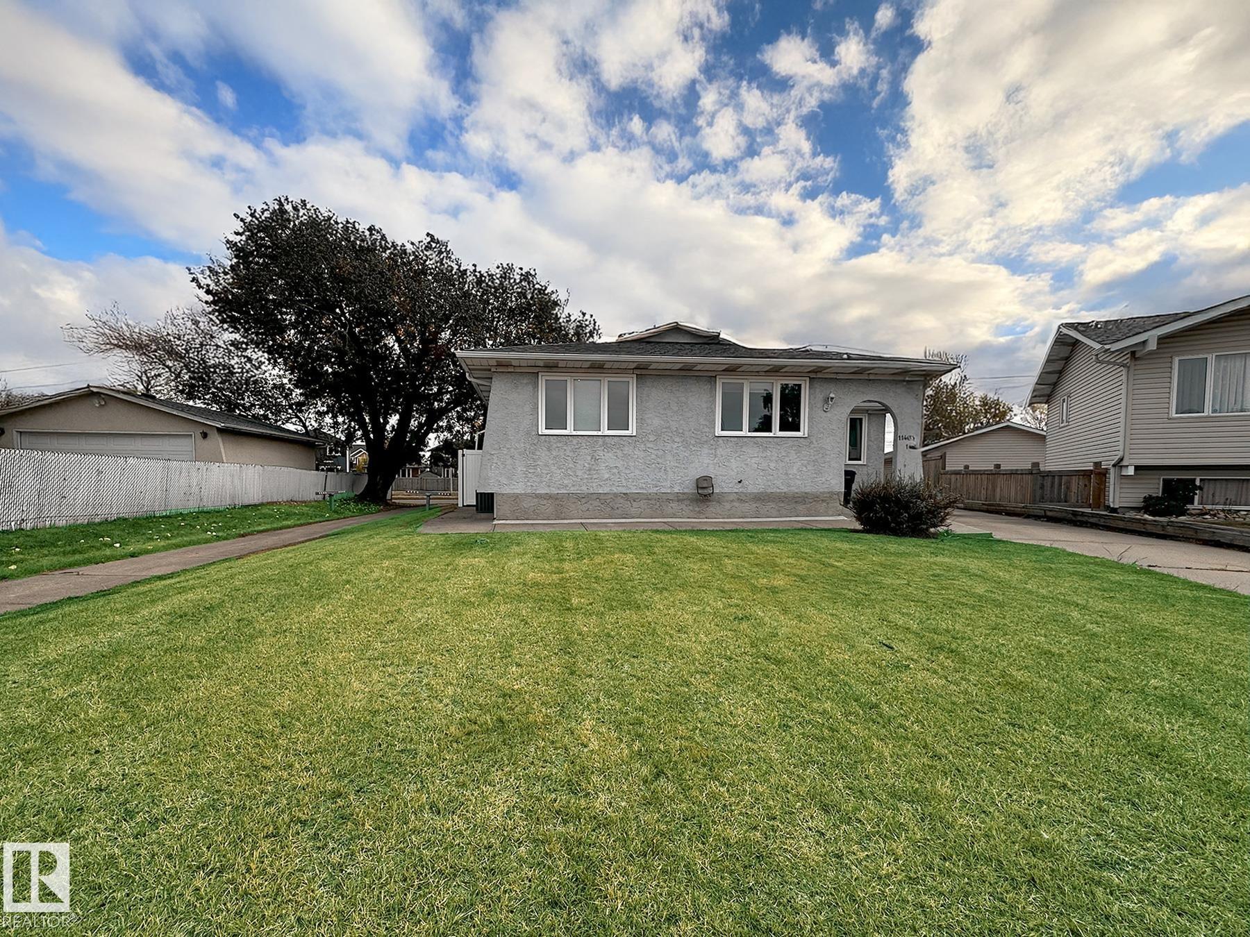 Photo 2 at 11403 149 Avenue NW, Caernarvon, Edmonton