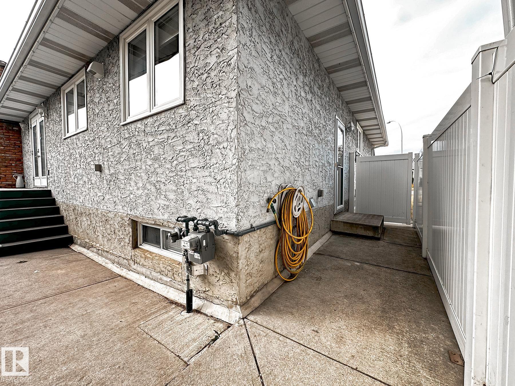 Photo 44 at 11403 149 Avenue NW, Caernarvon, Edmonton