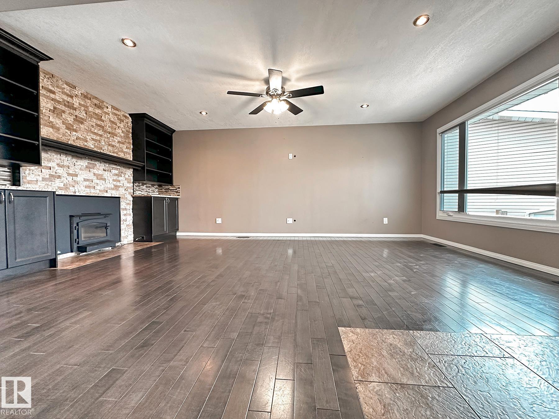 Photo 7 at 11403 149 Avenue NW, Caernarvon, Edmonton