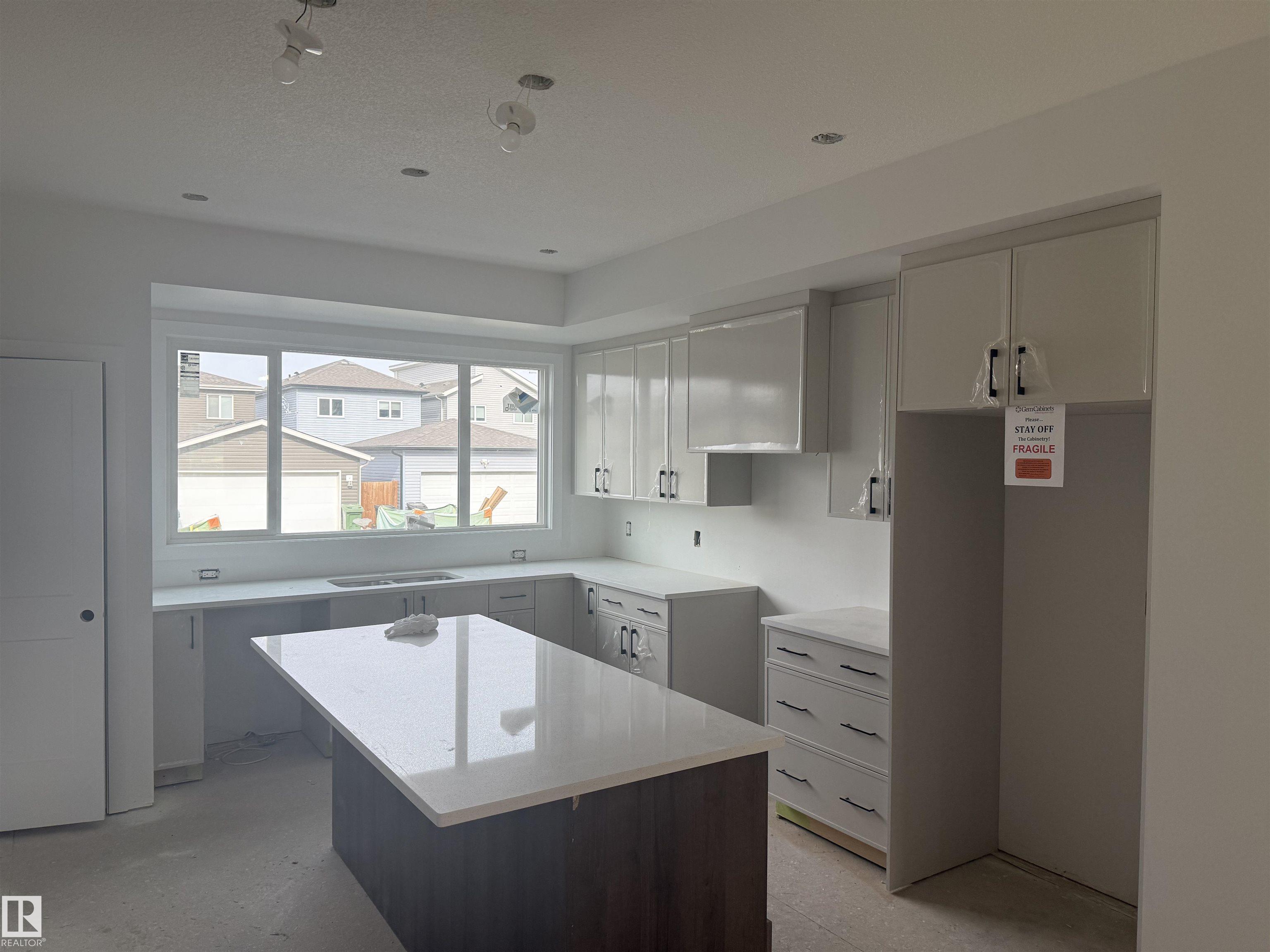 Photo 2 at 206 Starling, South Fort, Fort Saskatchewan