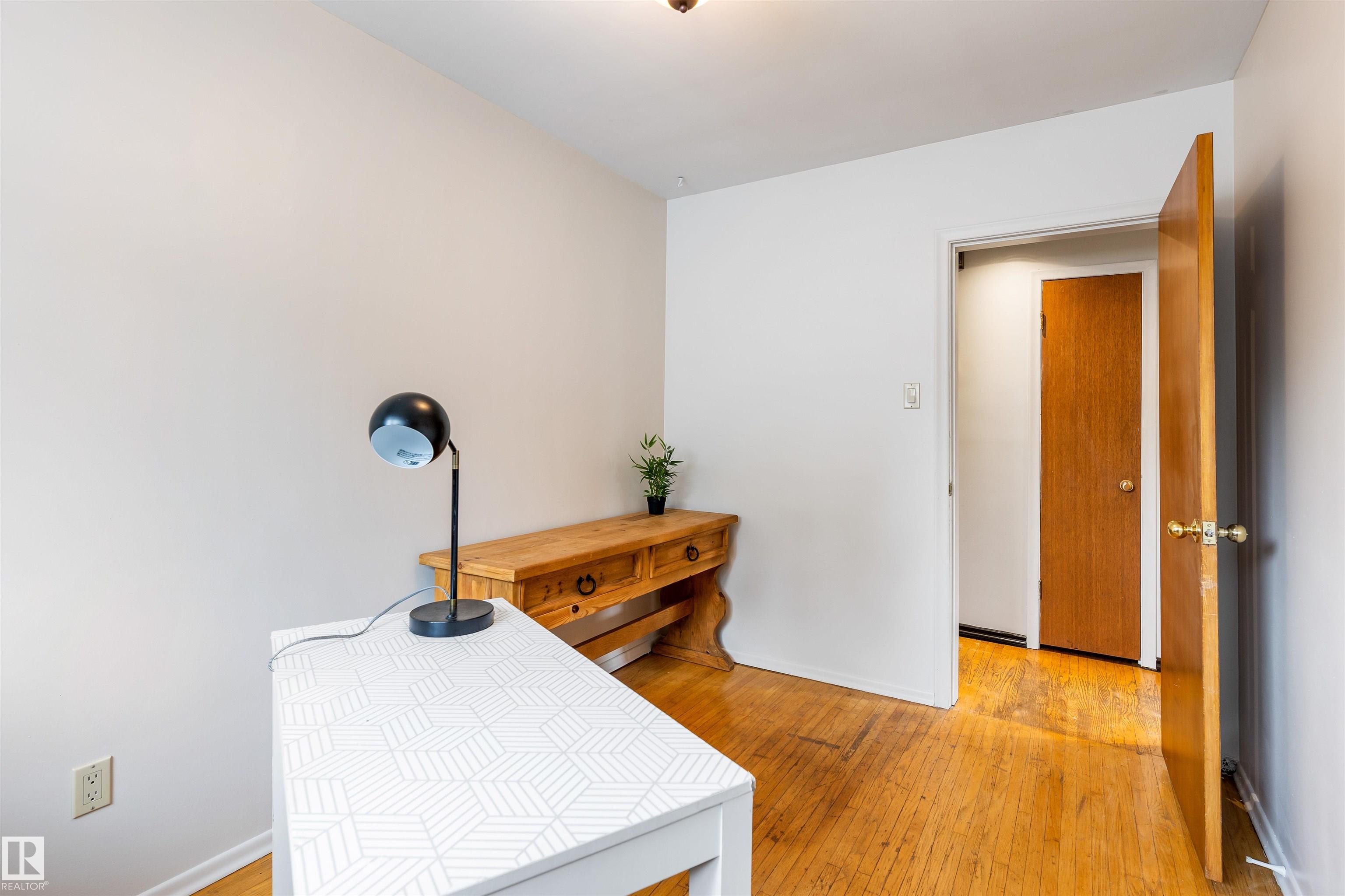 Photo 17 at 52 Belmont Drive, Braeside, St. Albert