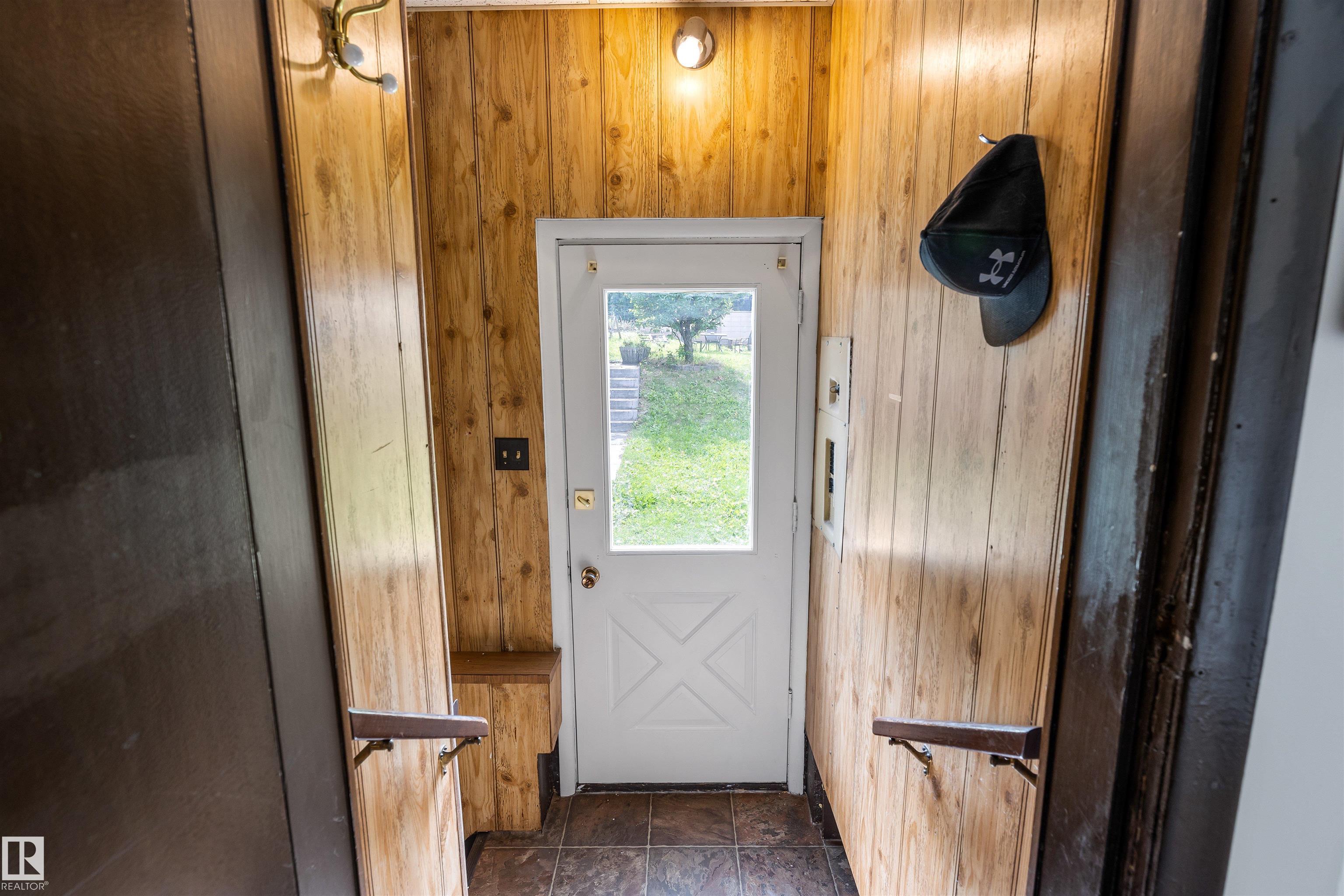 Photo 21 at 52 Belmont Drive, Braeside, St. Albert