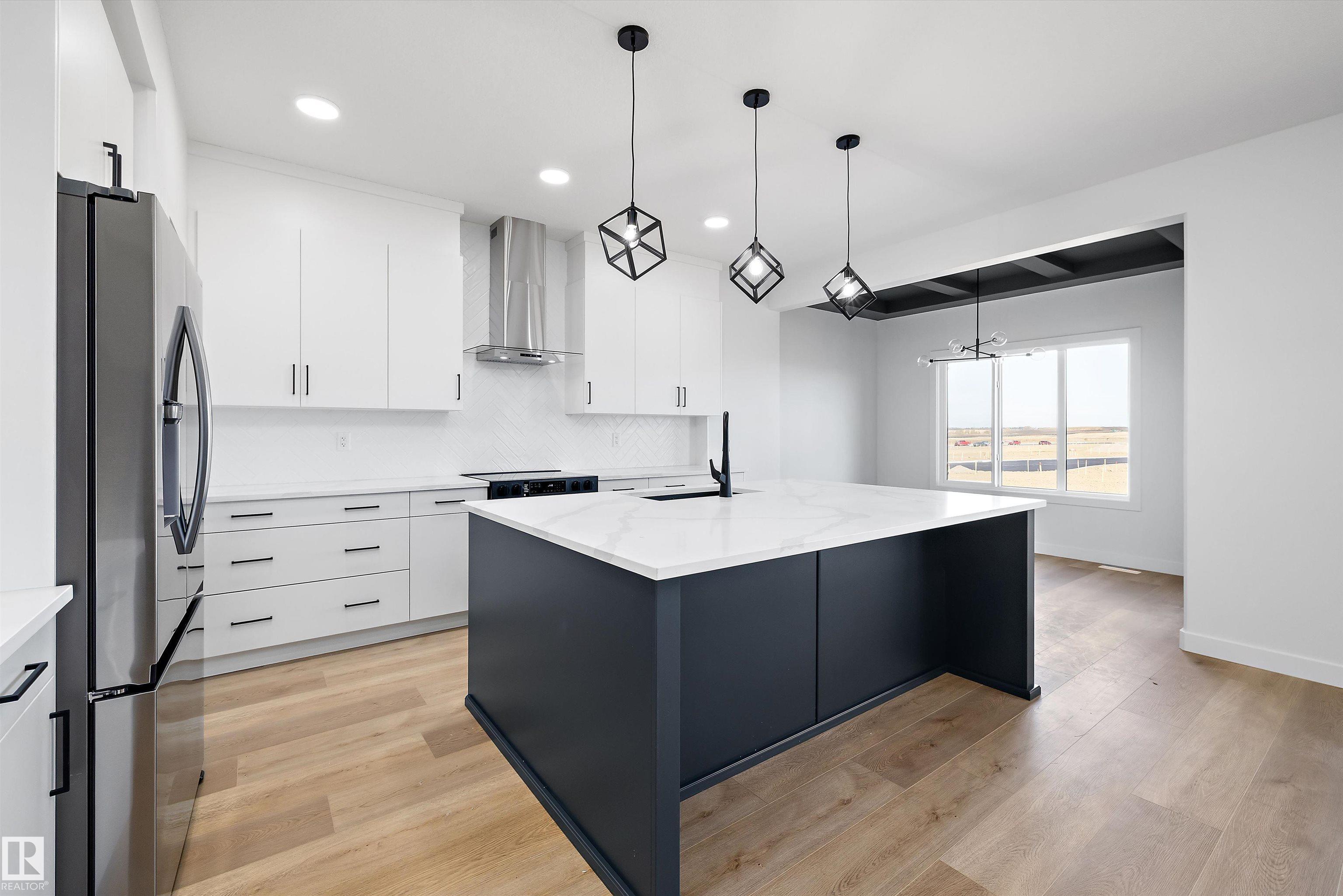 Photo 18 at 28 Chartres Close, Chérot, St. Albert