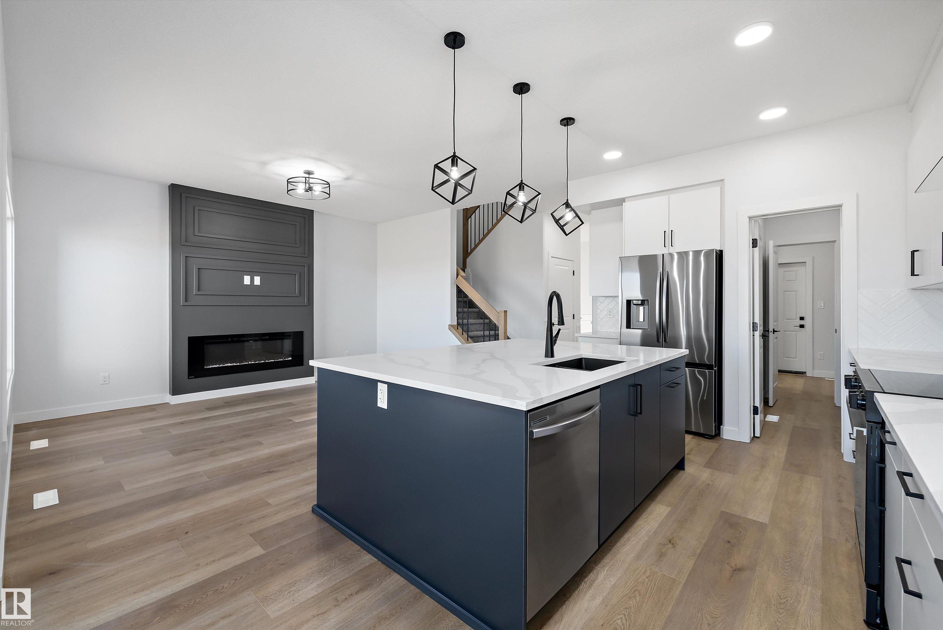 Photo 20 at 28 Chartres Close, Chérot, St. Albert