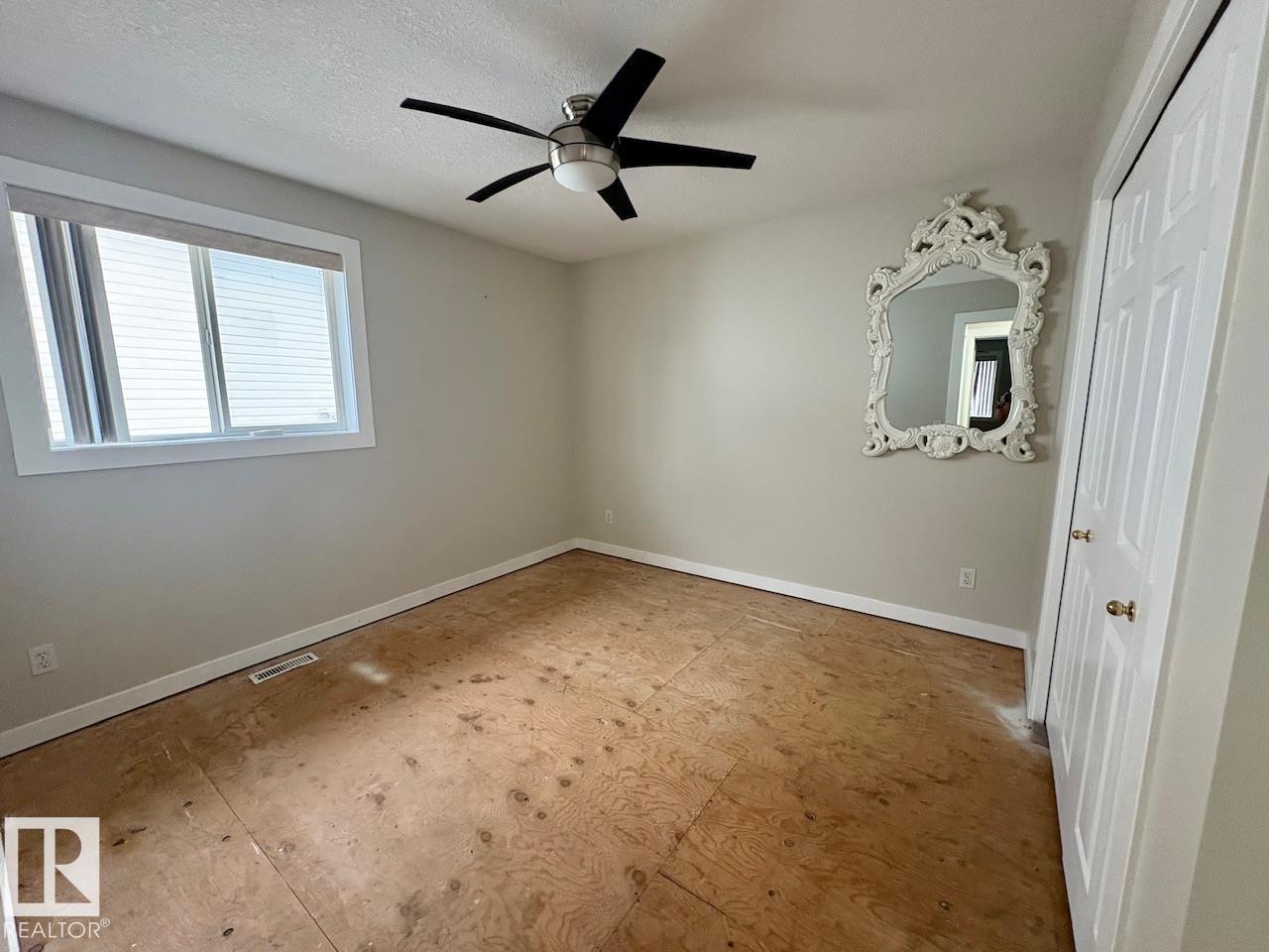 Photo 11 at 88 Landsdowne Drive, Lakewood, Spruce Grove