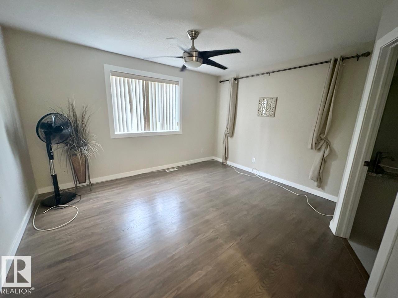Photo 8 at 88 Landsdowne Drive, Lakewood, Spruce Grove