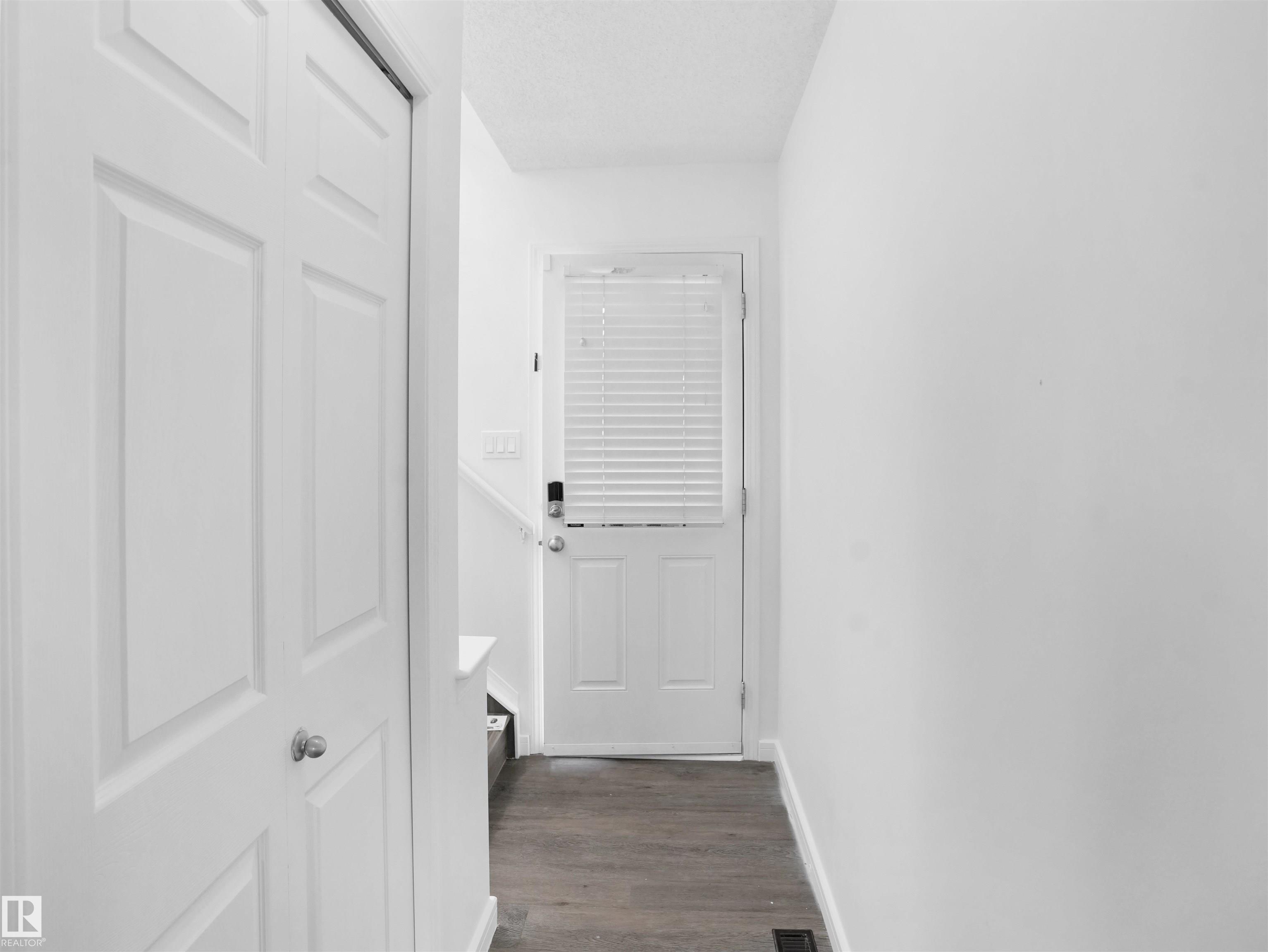 Photo 5 at 2832 26 Street NW, Silver Berry, Edmonton