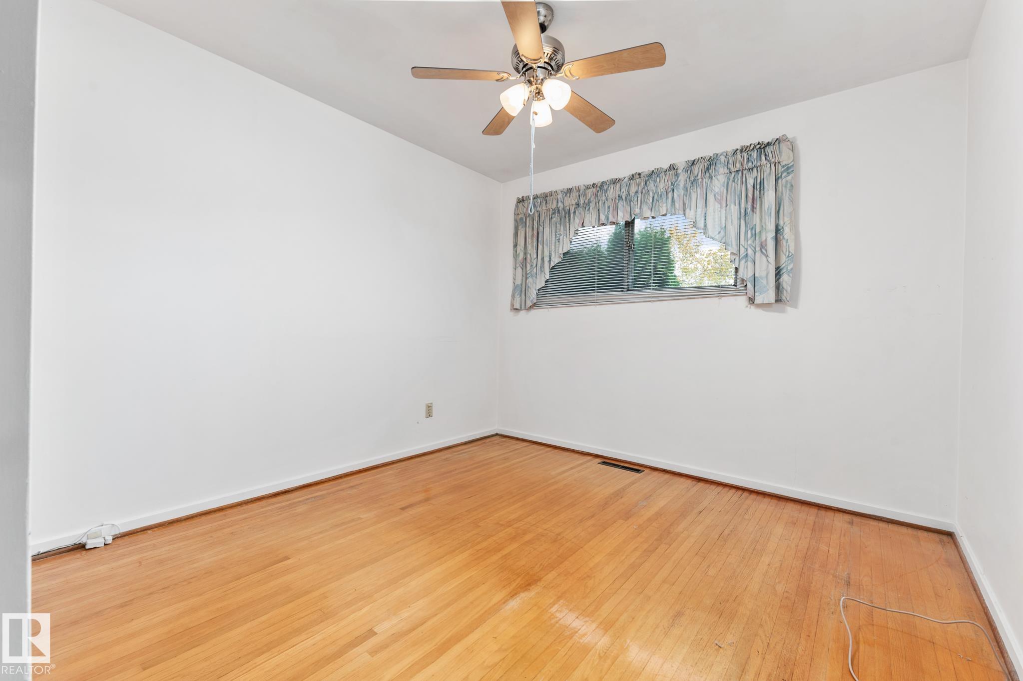 Photo 12 at 12419 135a Avenue NW, Kensington, Edmonton