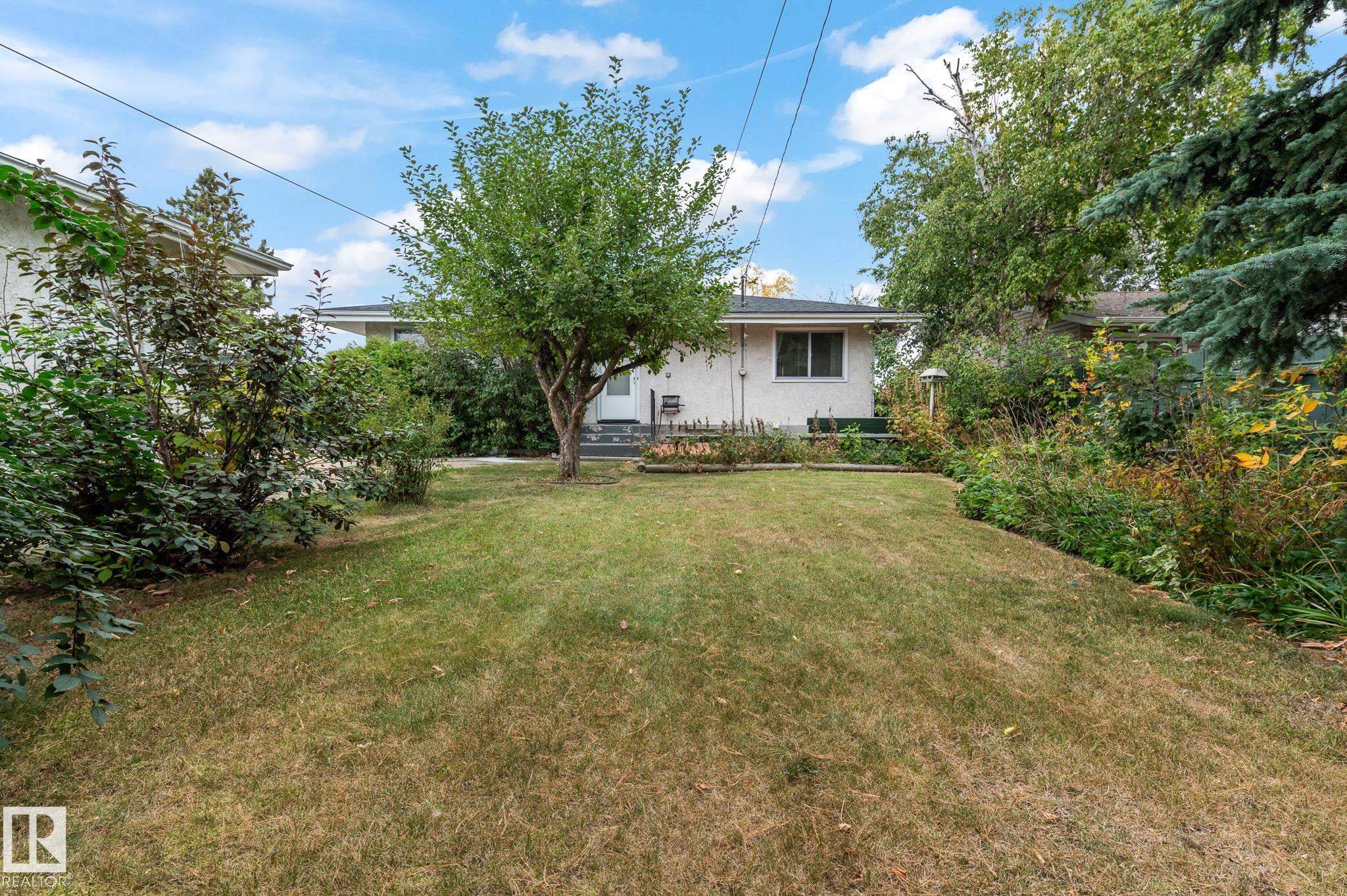 Photo 32 at 12419 135a Avenue NW, Kensington, Edmonton