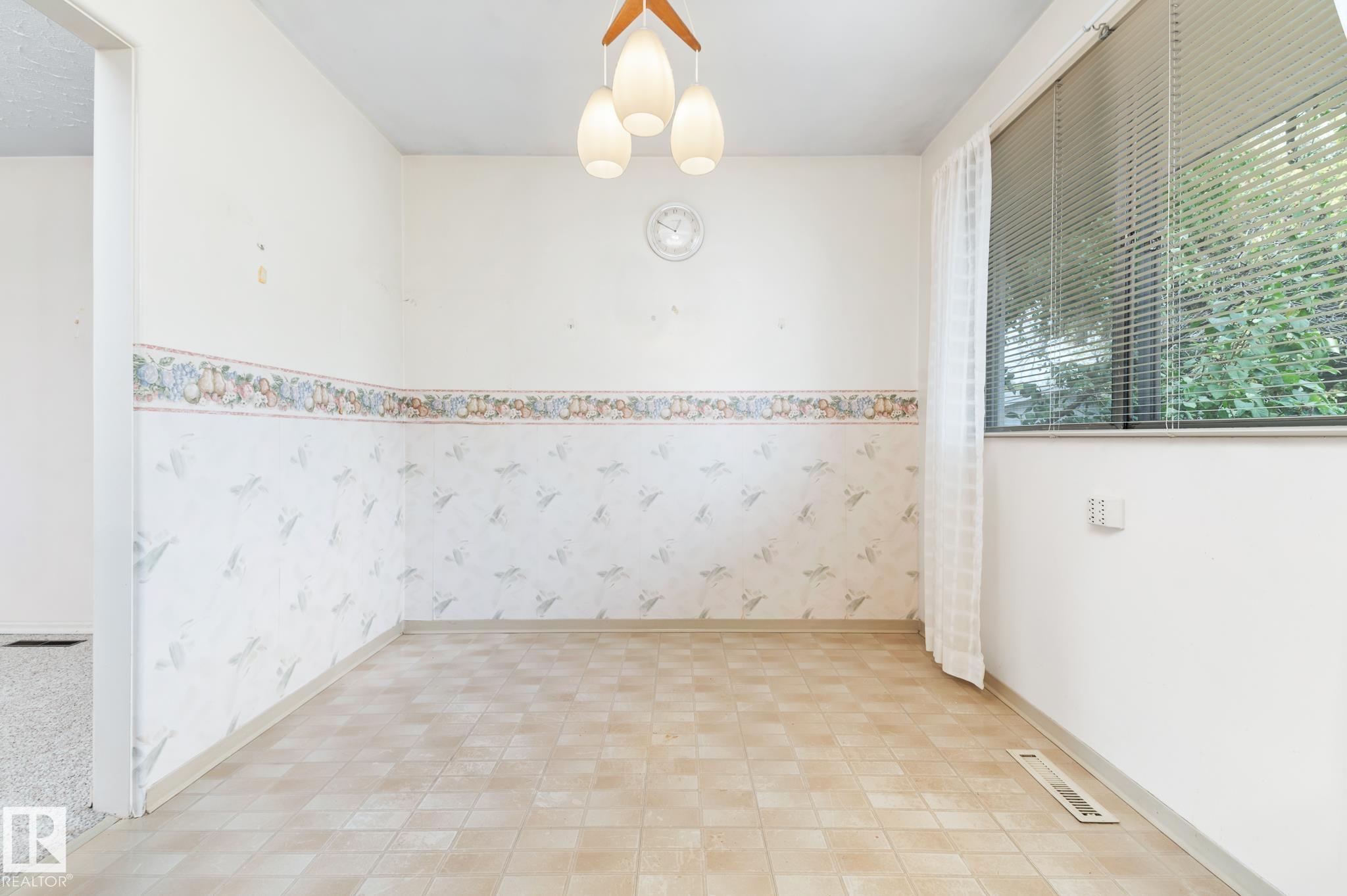 Photo 6 at 12419 135a Avenue NW, Kensington, Edmonton