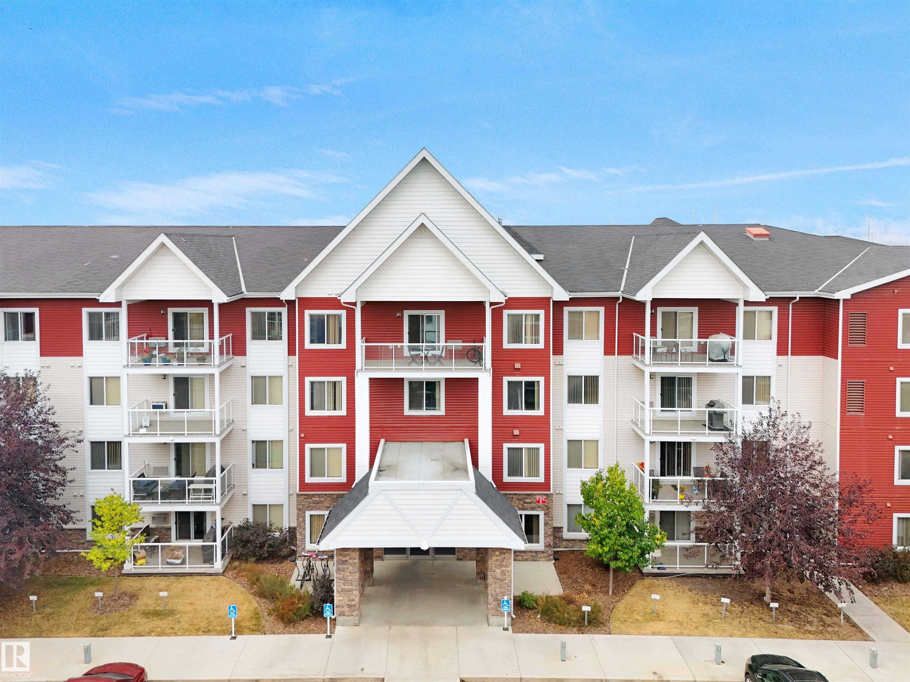 Photo 2 at 101 - 2207 44 Avenue NW, Larkspur, Edmonton