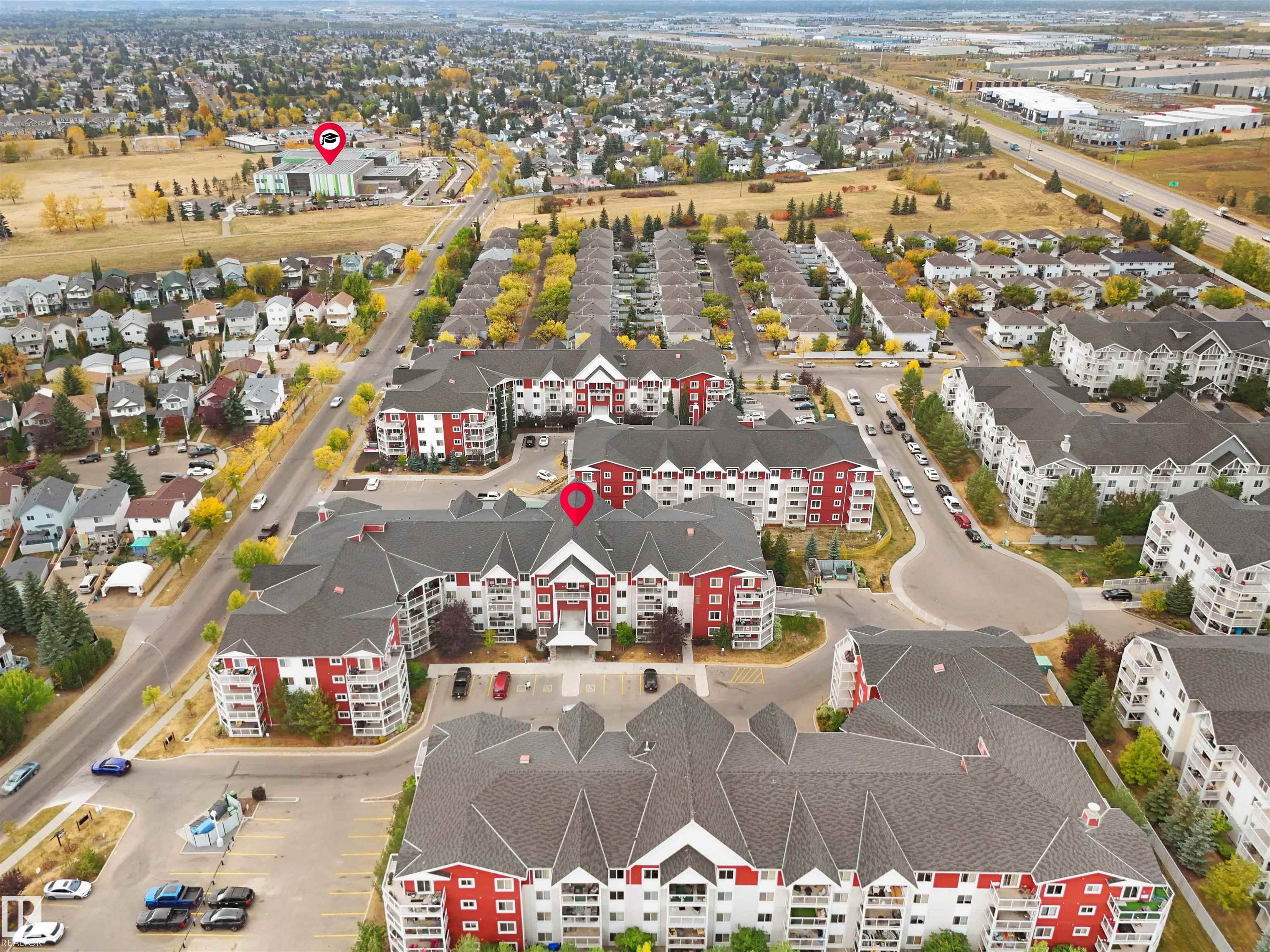 Photo 5 at 101 - 2207 44 Avenue NW, Larkspur, Edmonton