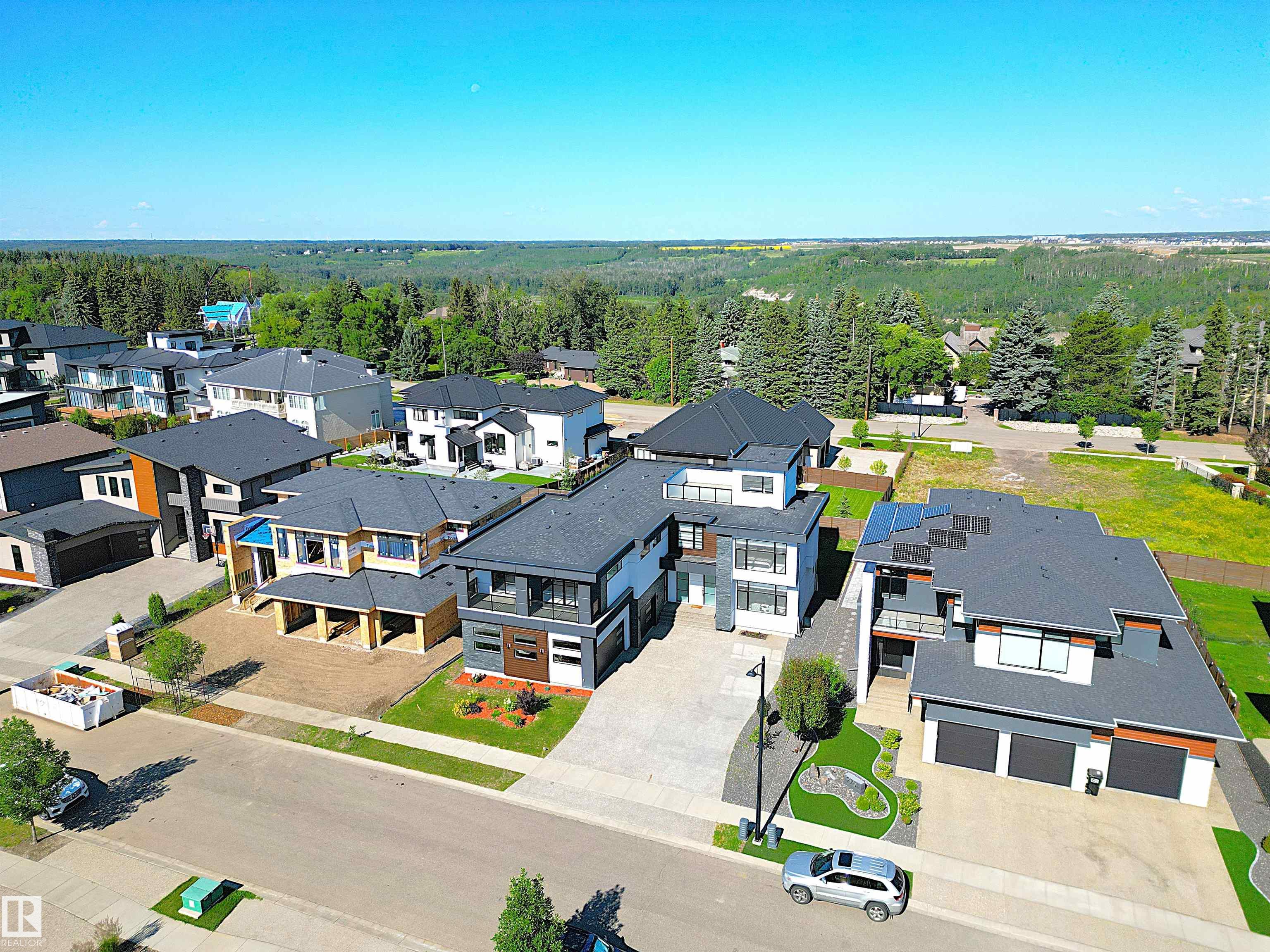 http://cdnparap120.paragonrels.com/ParagonImages/Property/p12/RAE/225372975/71/0/0/f4d5787403e8c5d7d176ef31d3caf838/1/7ee7fb030311c13567452da59c3d189d/225372975-4047A360-C79F-435C-B155-025B187DEB4A.JPG