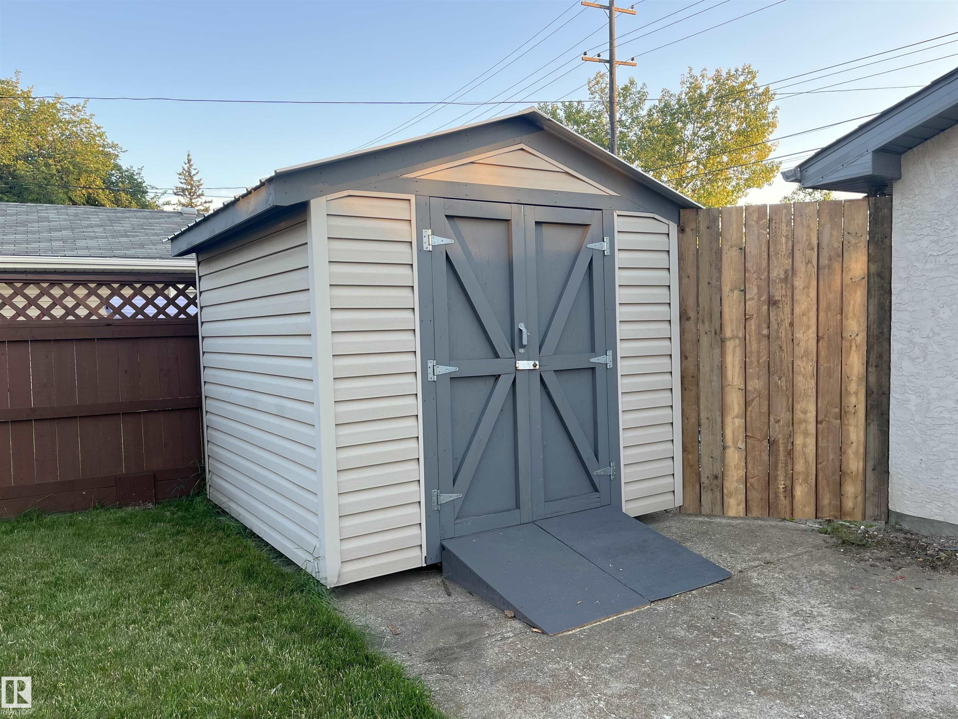 Photo 28 at 9108 169 Street NW, West Meadowlark Park, Edmonton