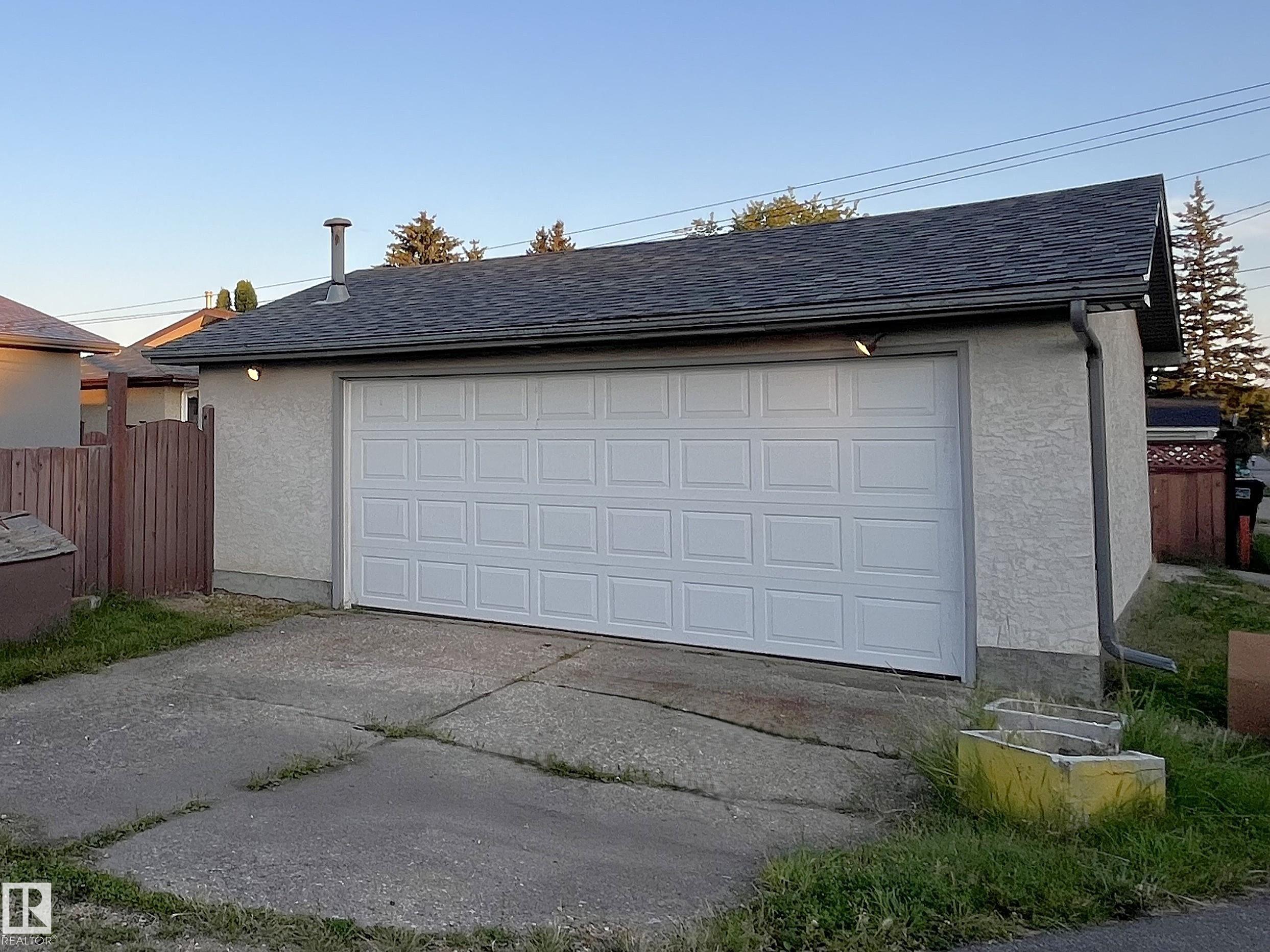 Photo 31 at 9108 169 Street NW, West Meadowlark Park, Edmonton