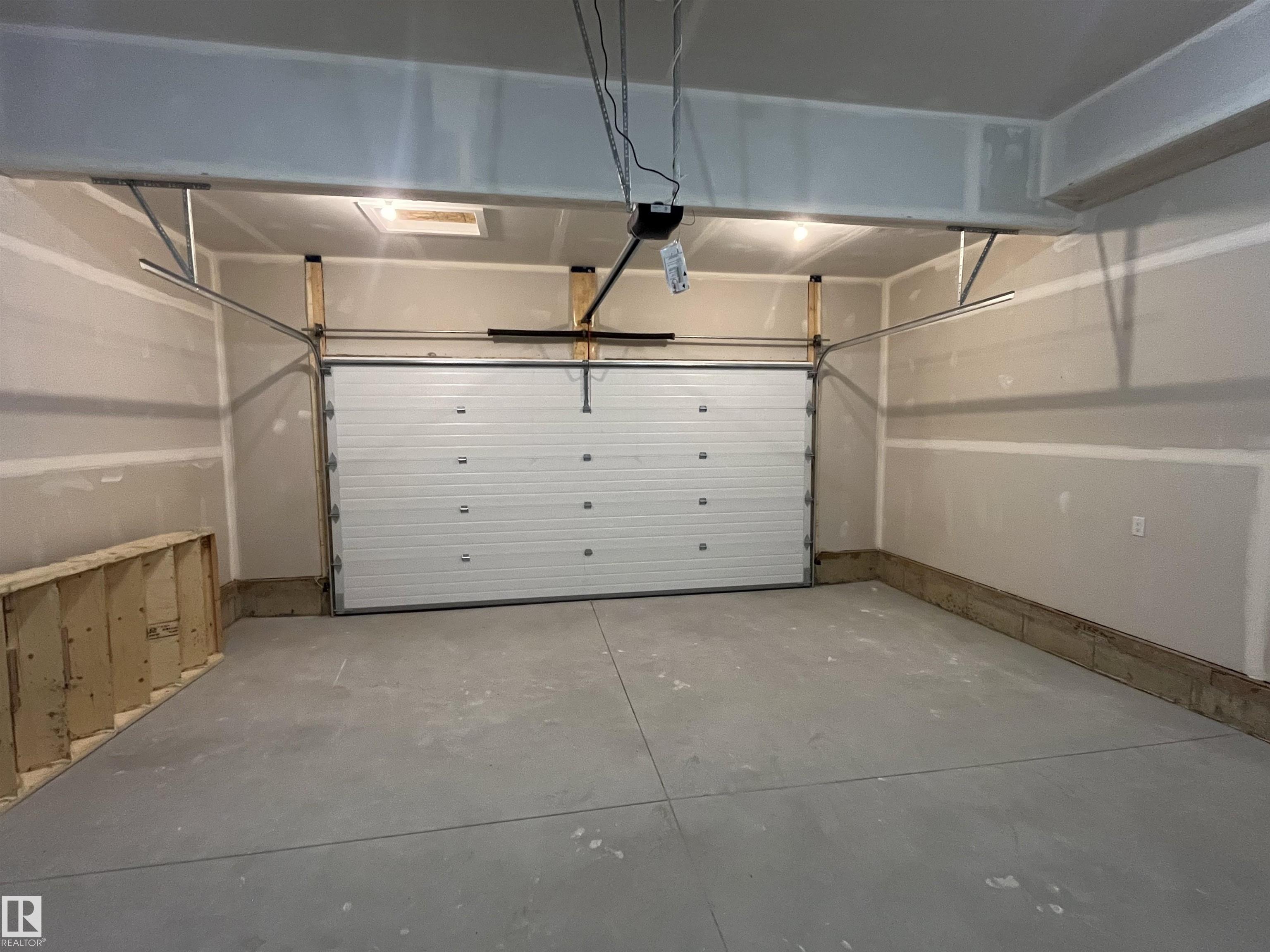 Photo 27 at 587 Boulder Wynd, Black Stone, Leduc