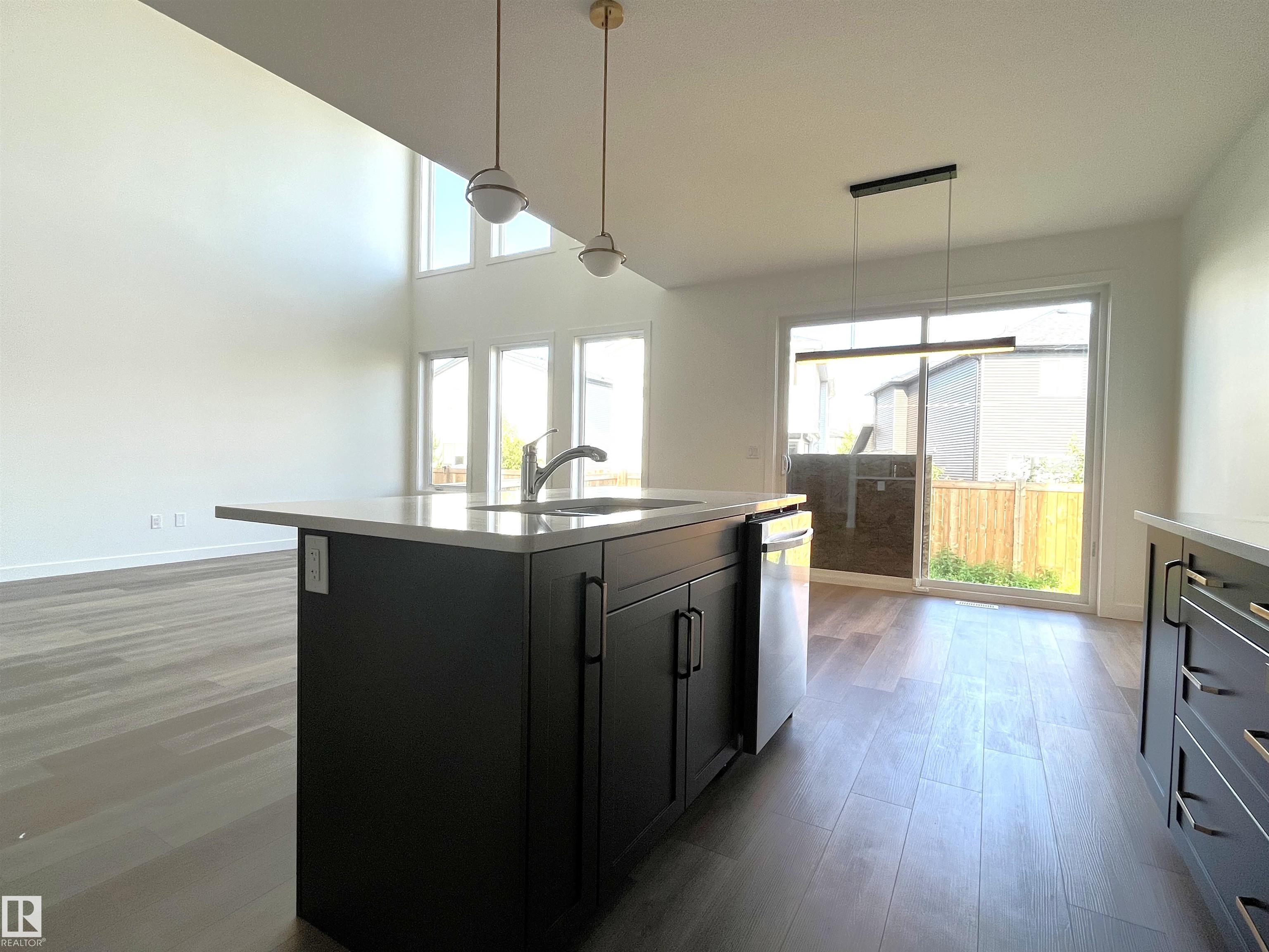 Photo 8 at 587 Boulder Wynd, Black Stone, Leduc