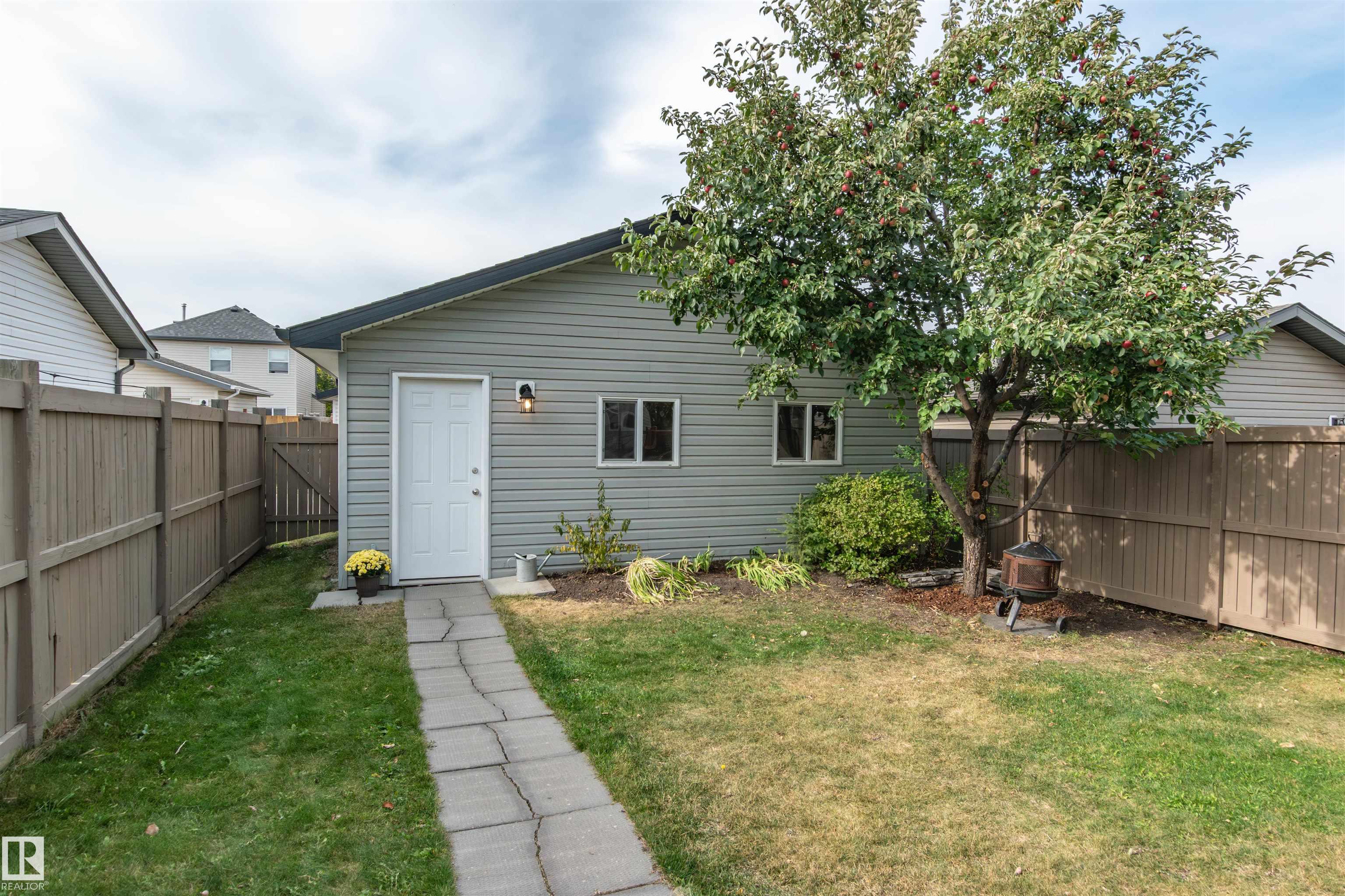 Photo 37 at 14 Summerfield point(e), Summerwood, Sherwood Park