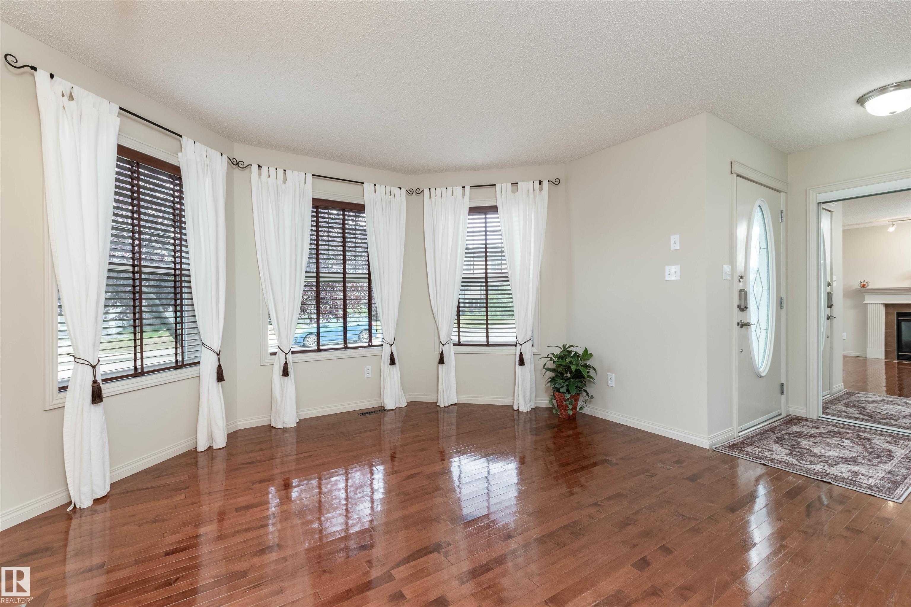 Photo 6 at 14 Summerfield point(e), Summerwood, Sherwood Park