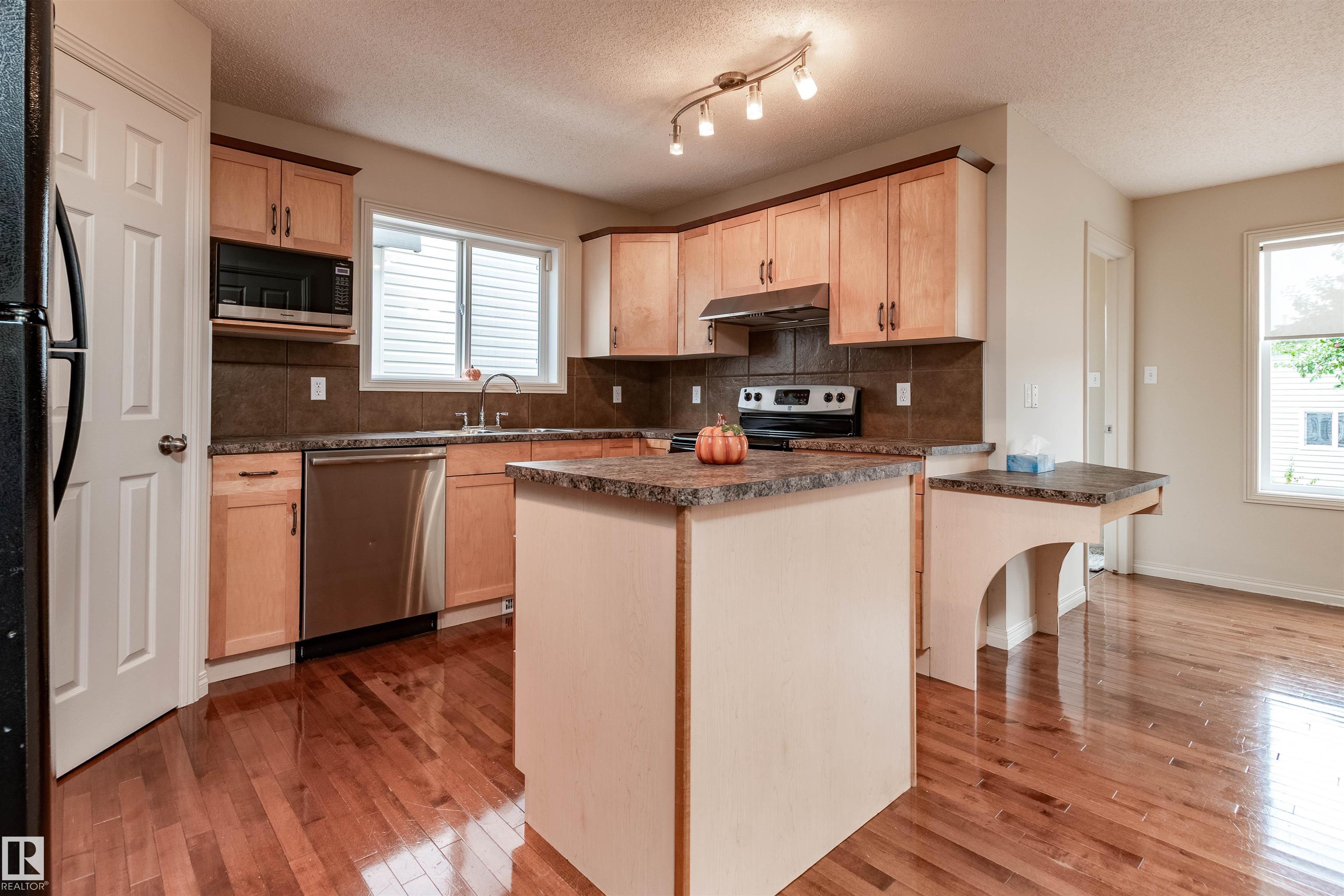 Photo 9 at 14 Summerfield point(e), Summerwood, Sherwood Park