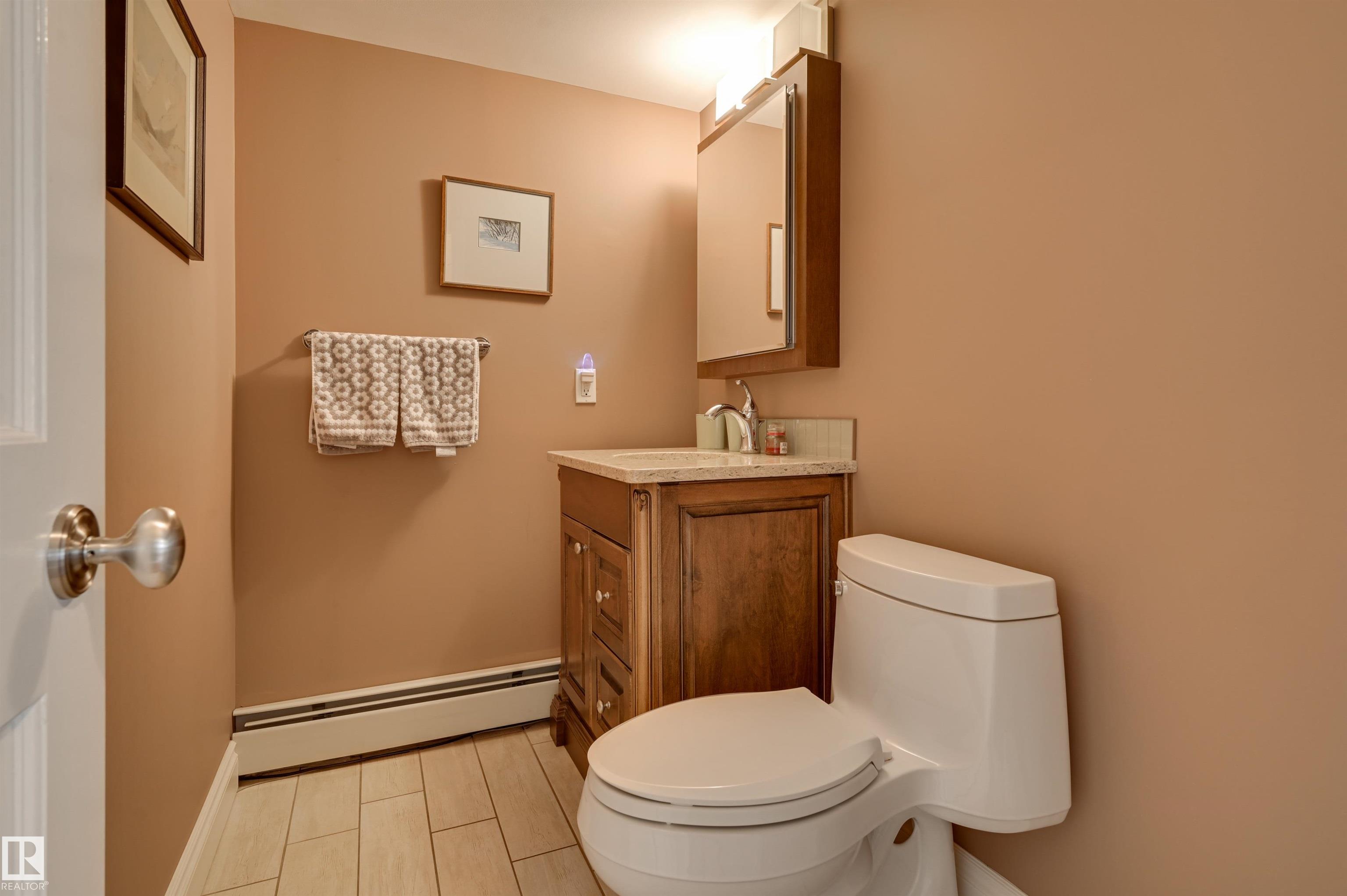Photo 32 at 10 - 9734 111 Street NW, Wîhkwêntôwin, Edmonton
