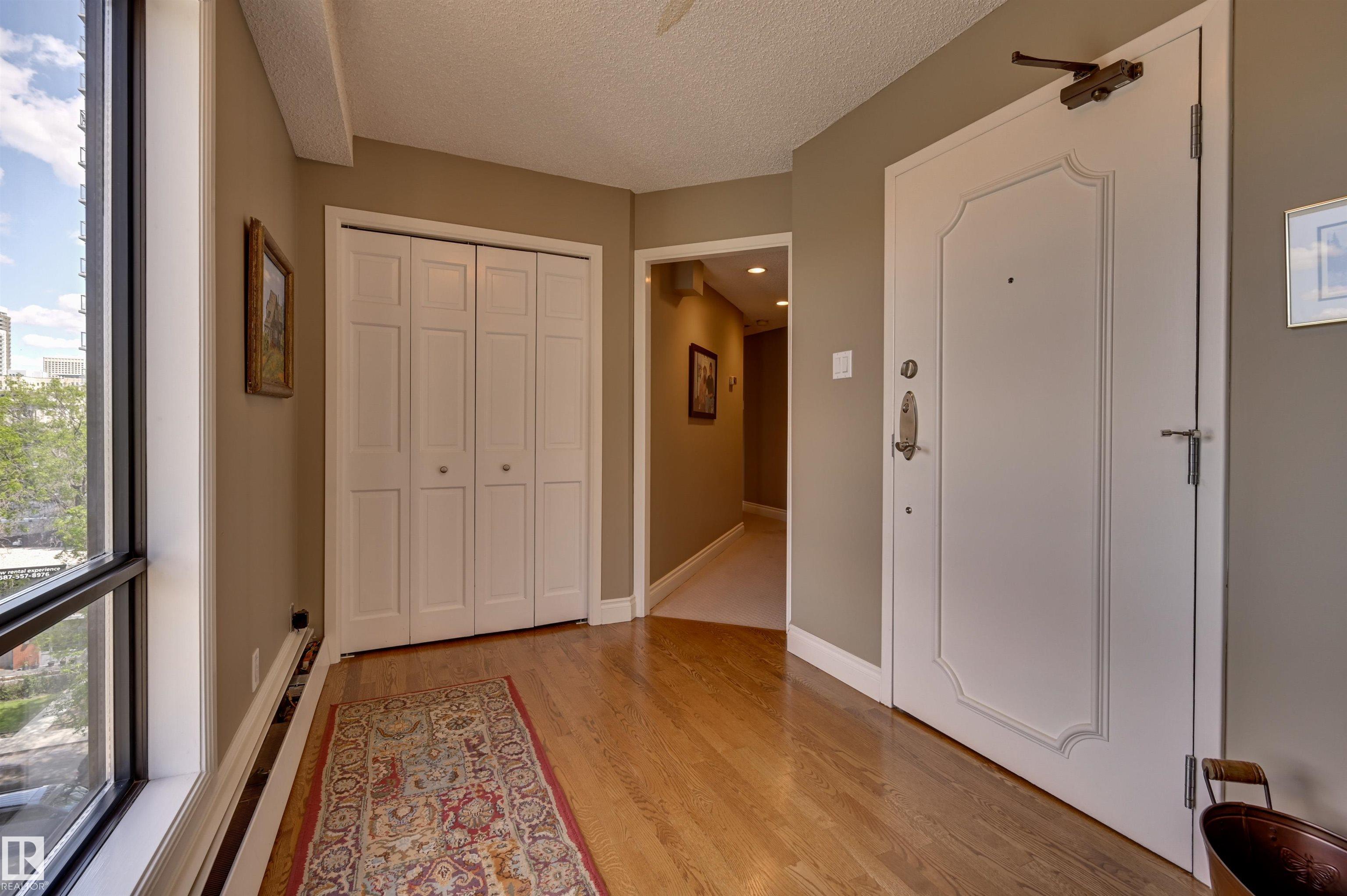 Photo 42 at 10 - 9734 111 Street NW, Wîhkwêntôwin, Edmonton