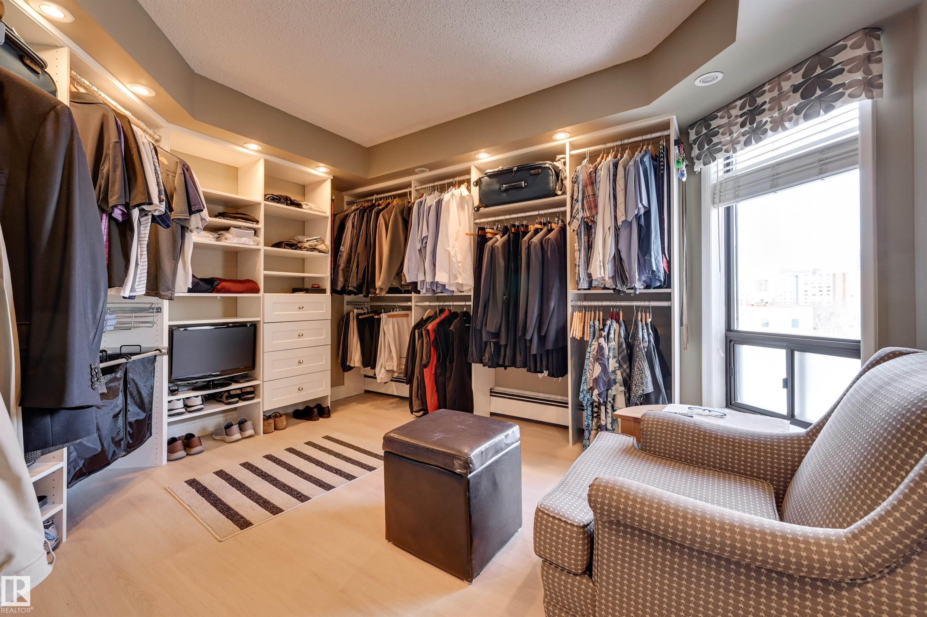 Photo 45 at 10 - 9734 111 Street NW, Wîhkwêntôwin, Edmonton
