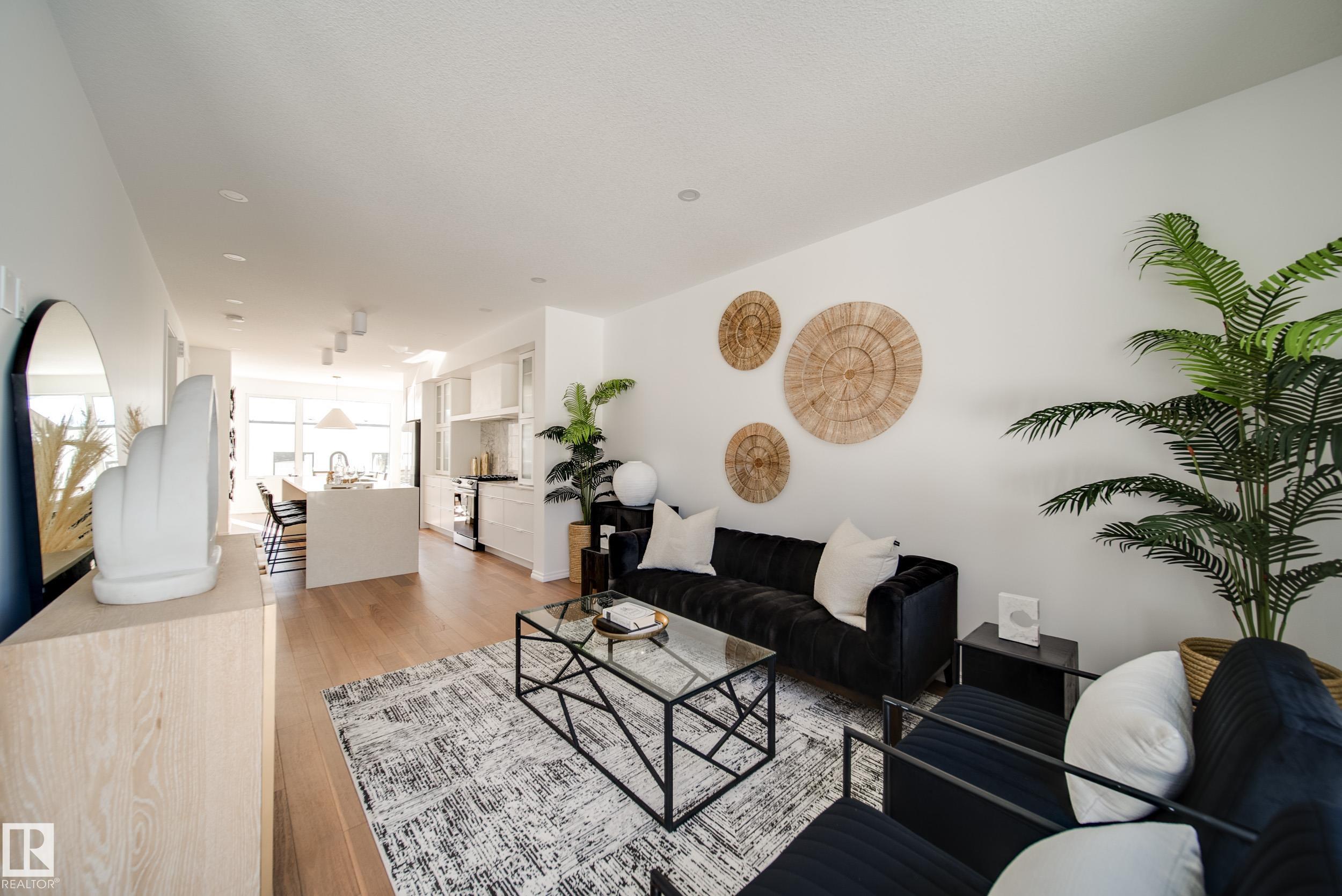 Photo 2 at 7540 80 Avenue NW, King Edward Park, Edmonton