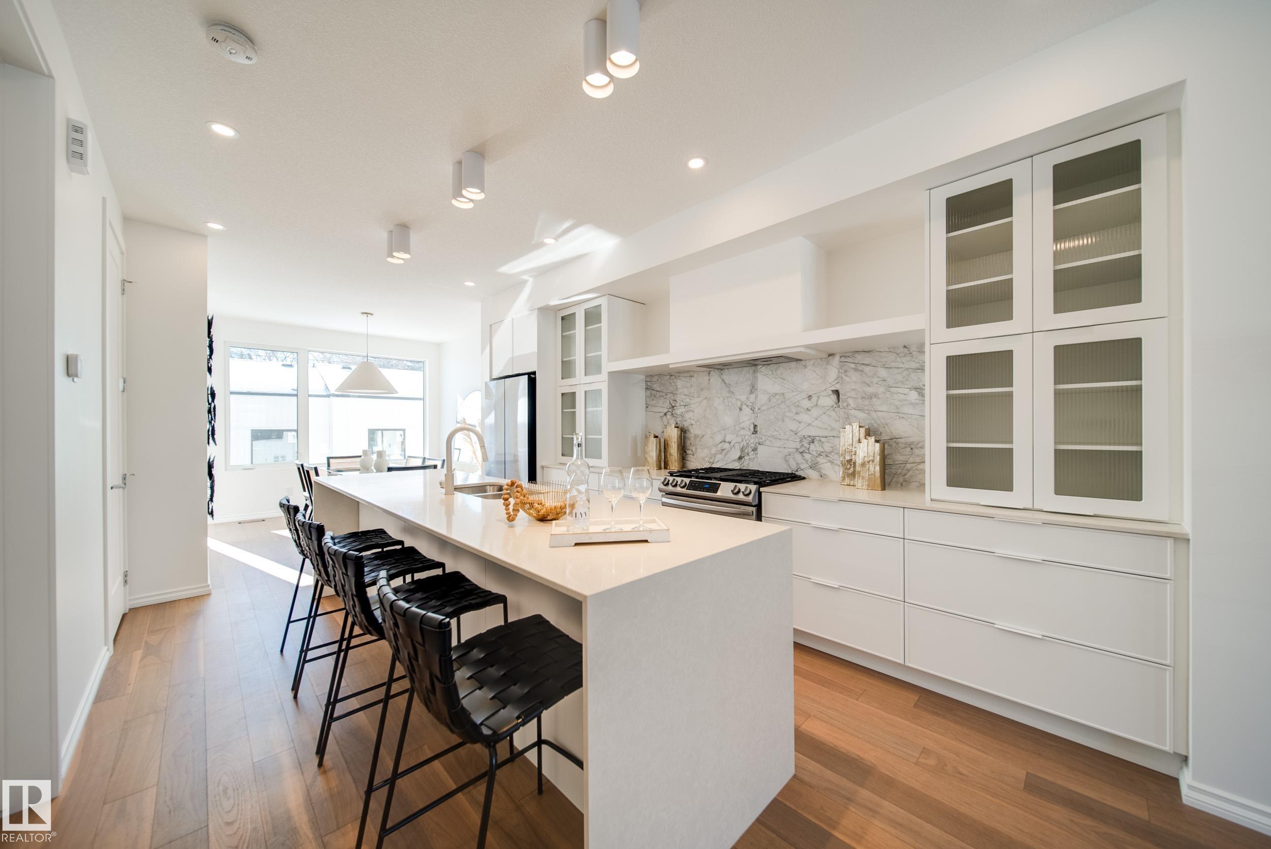 Photo 12 at 7540 80 Avenue NW, King Edward Park, Edmonton