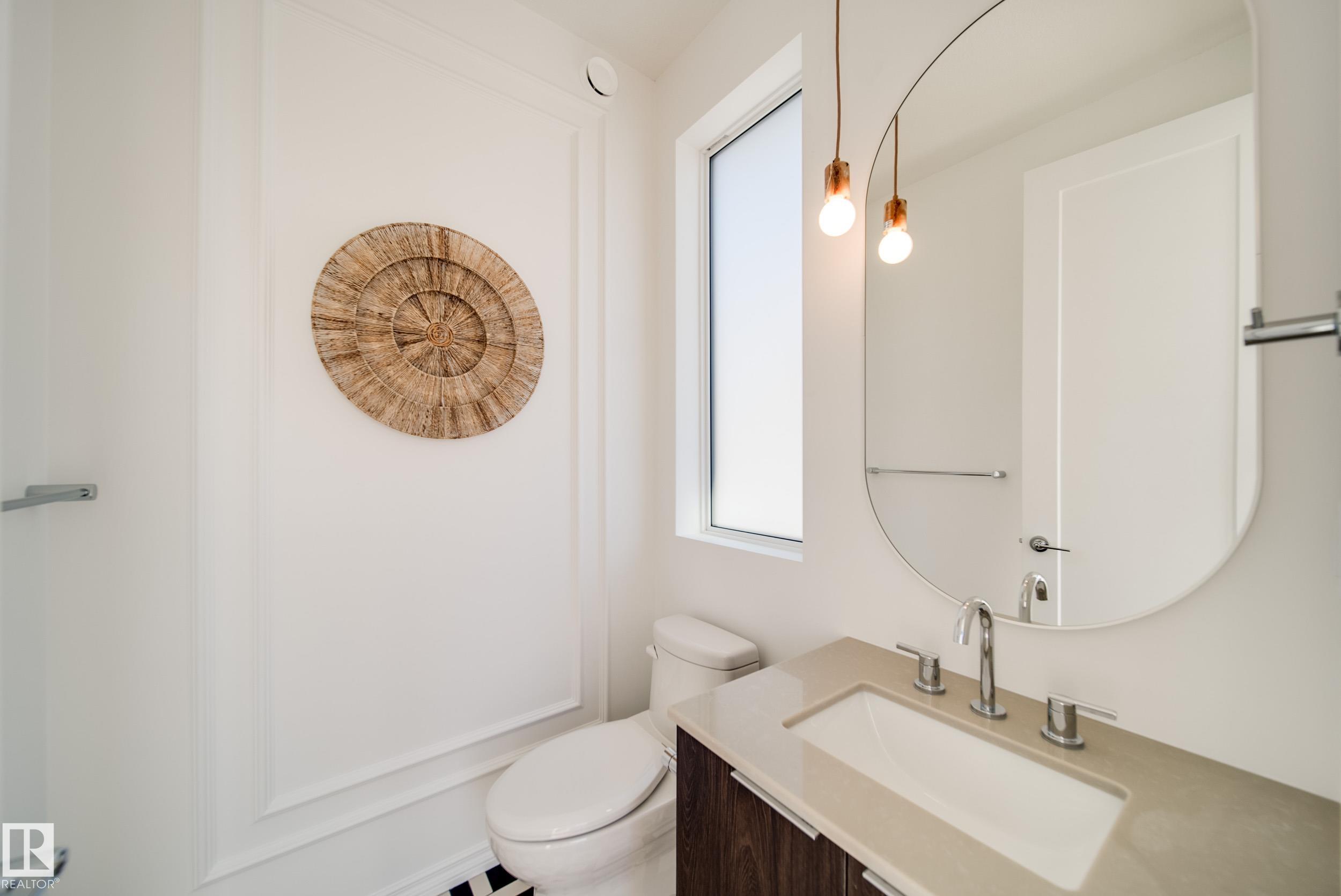 Photo 21 at 7540 80 Avenue NW, King Edward Park, Edmonton